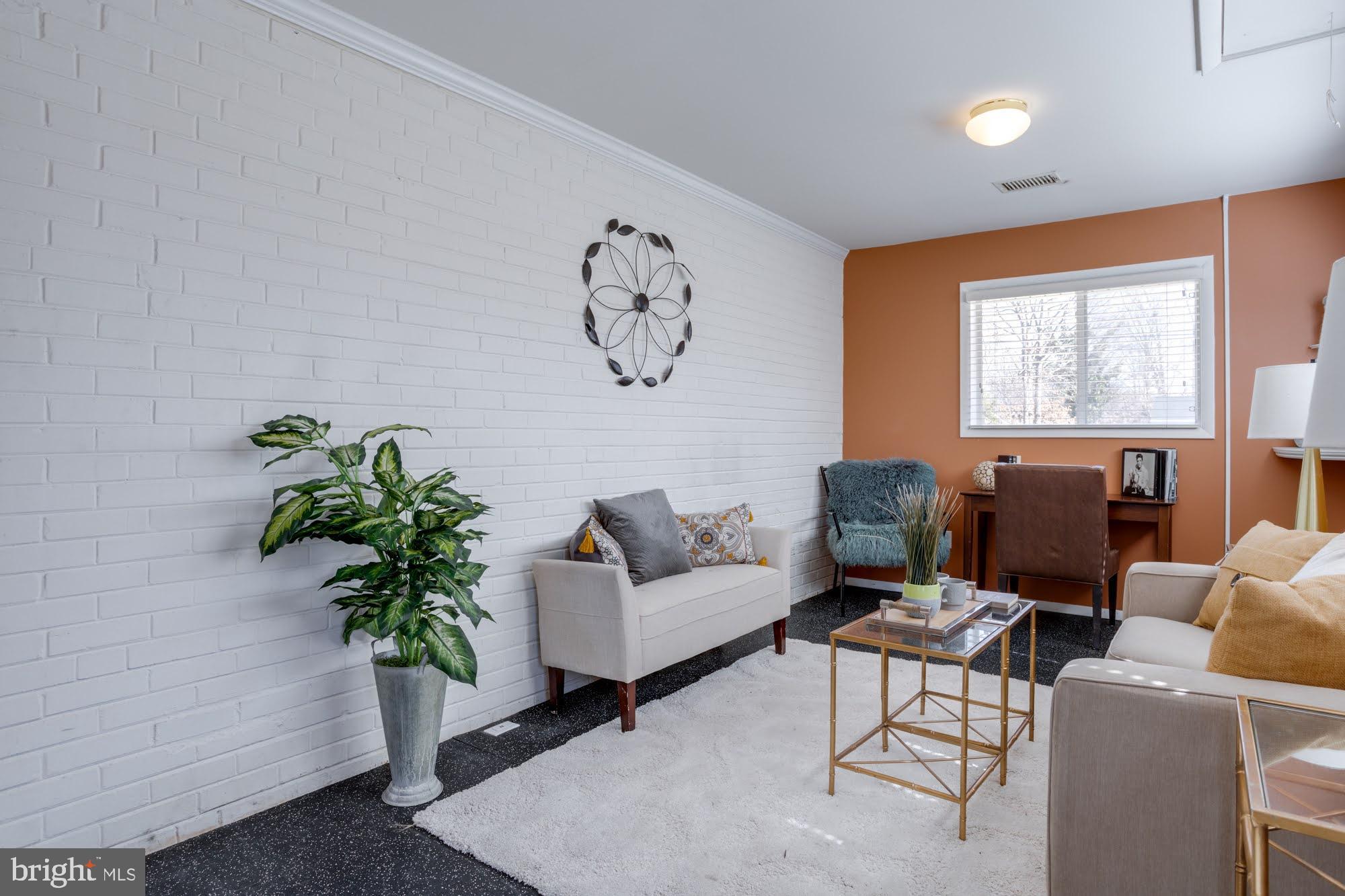 NORTH SPRINGFIELD - Residential