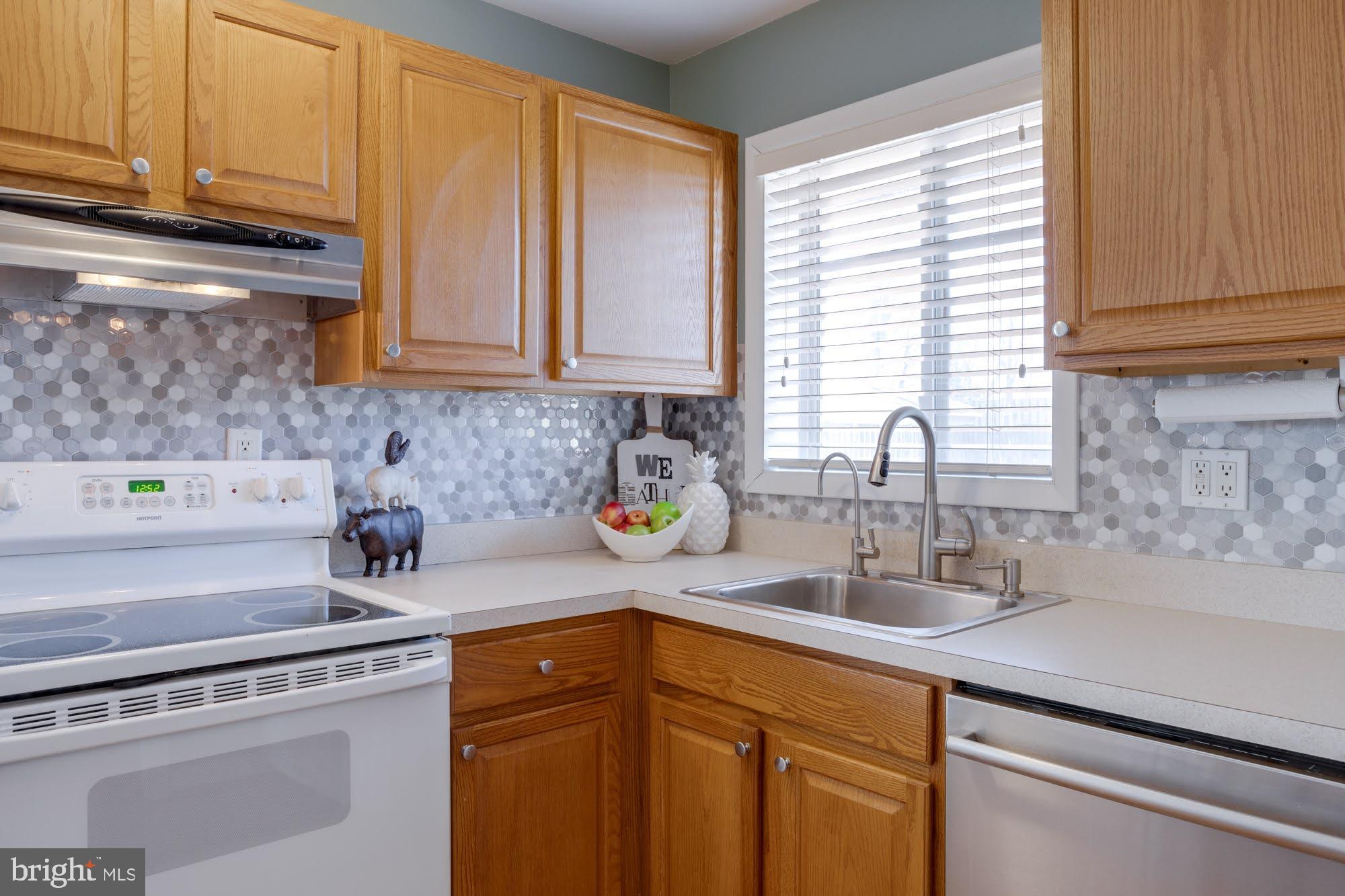 NORTH SPRINGFIELD - Residential