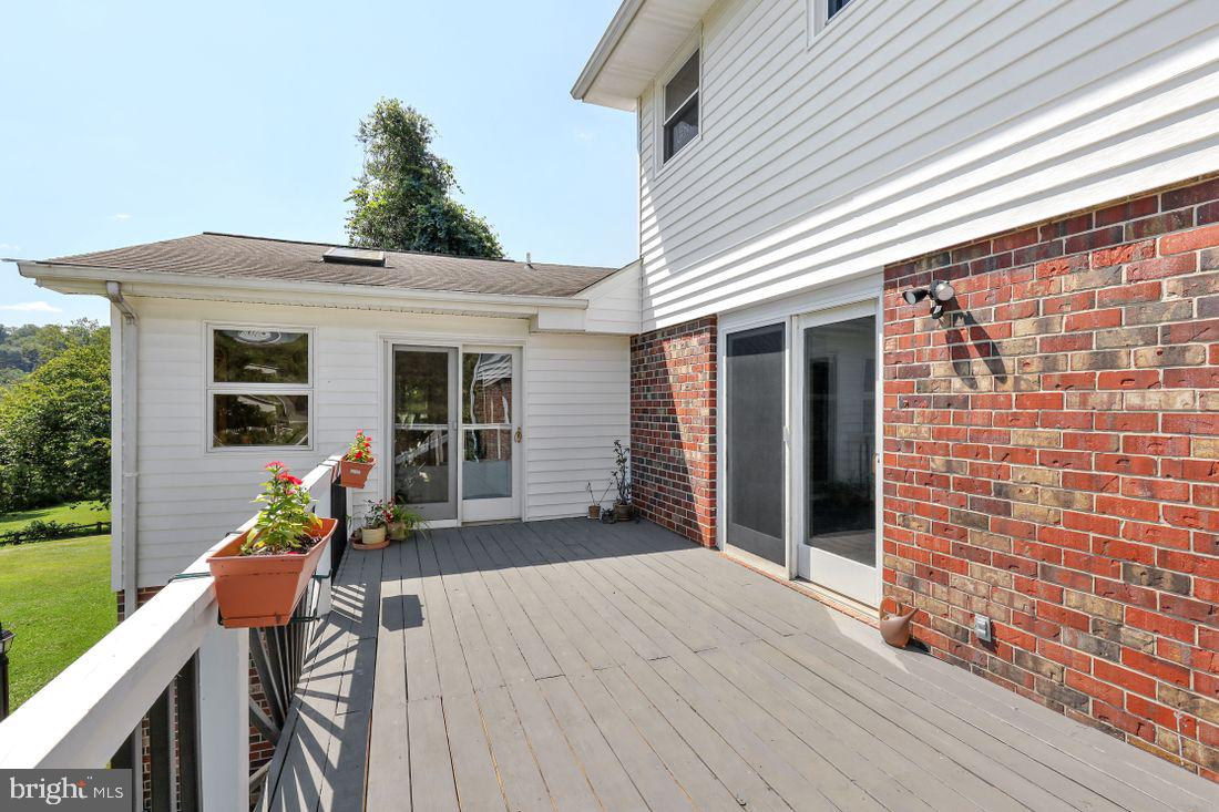 HUNT CLUB FARMS - Residential