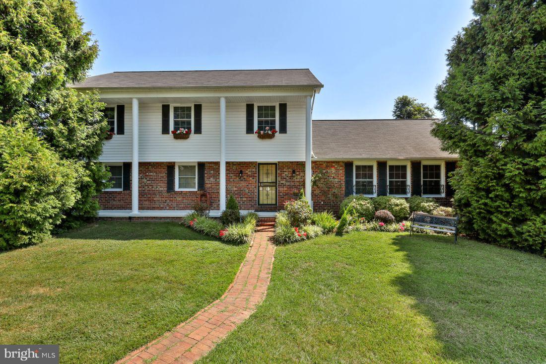 HUNT CLUB FARMS - Residential