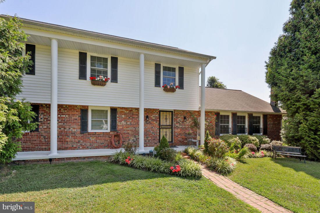 HUNT CLUB FARMS - Residential