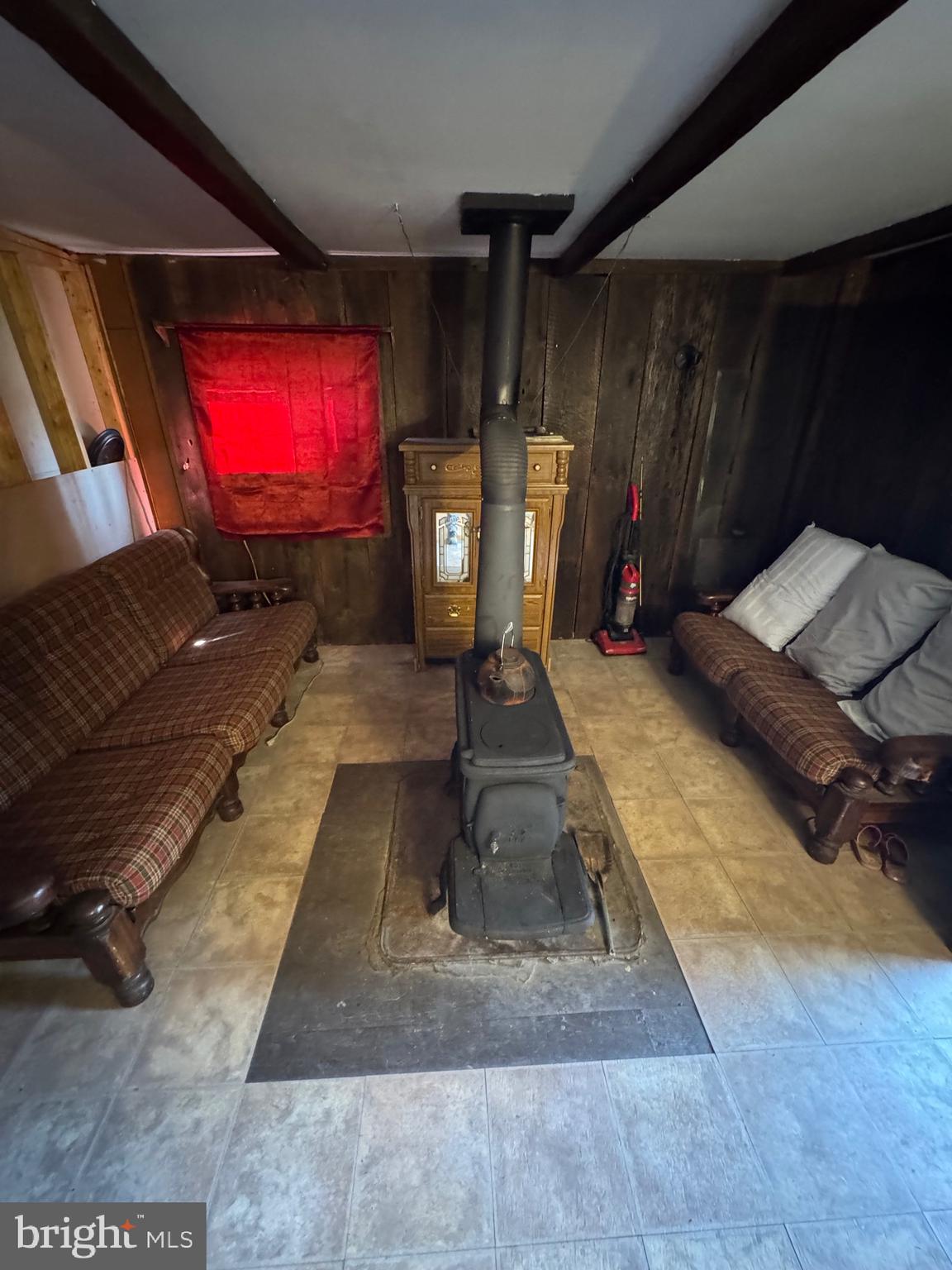 NO SUBDIVISION - Residential