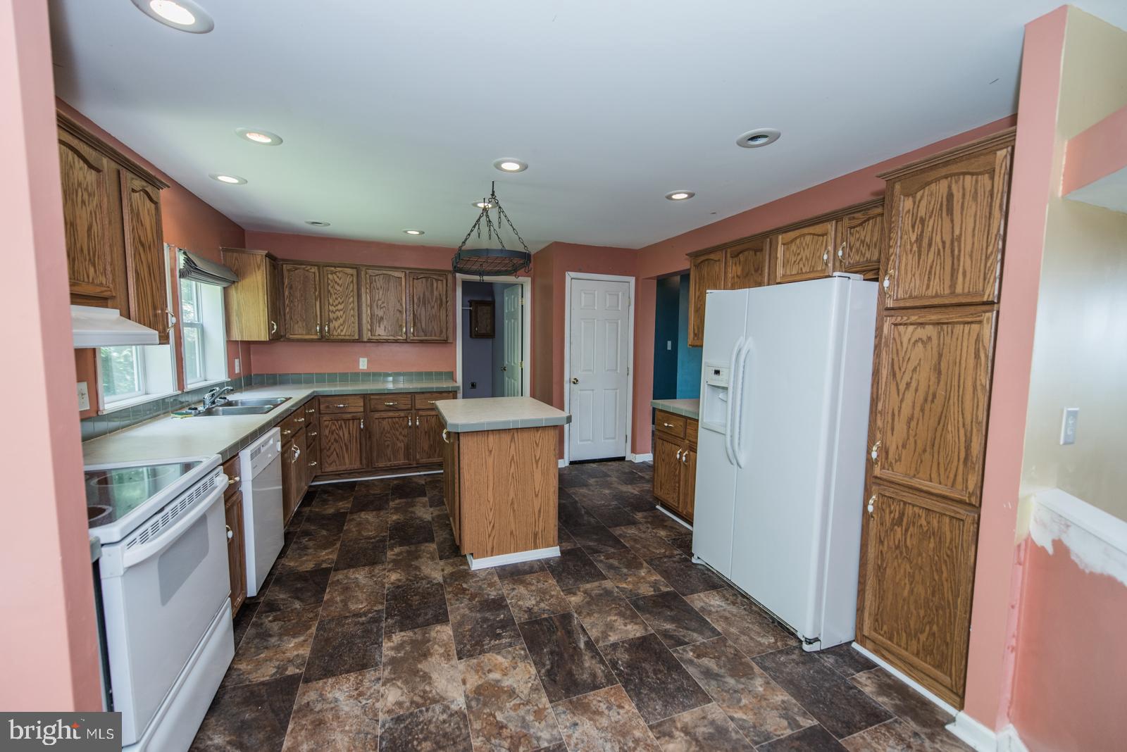 ROLLING HILLS - Residential