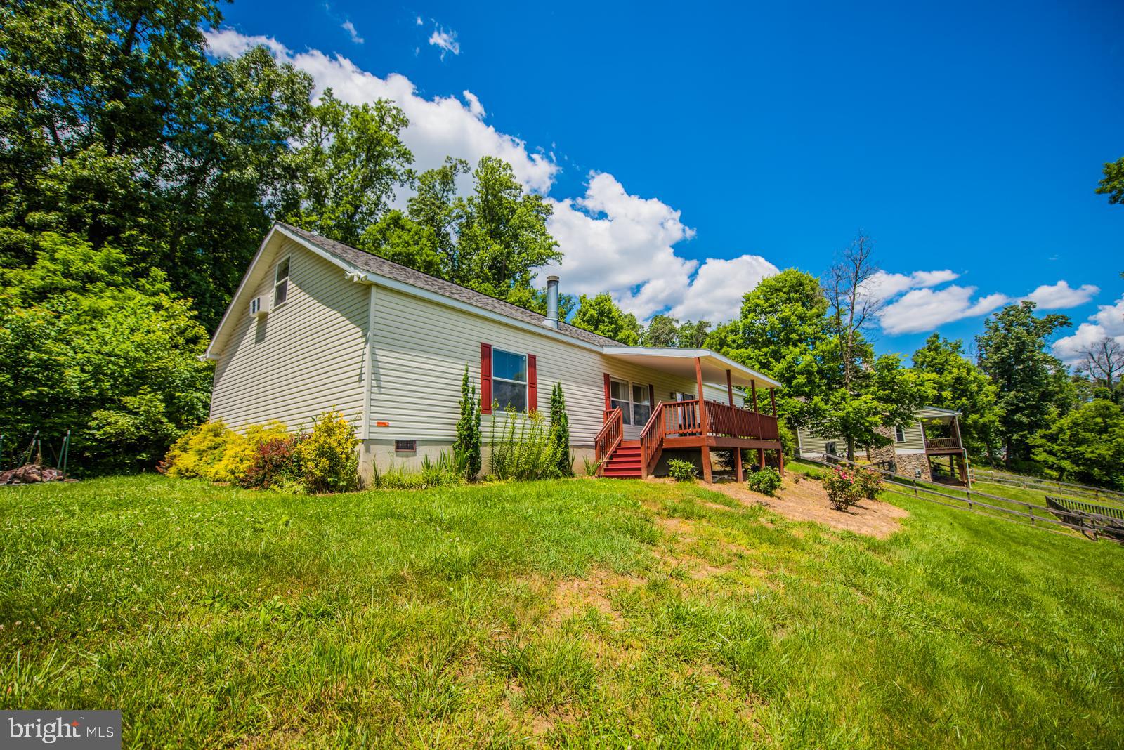 ROLLING HILLS - Residential
