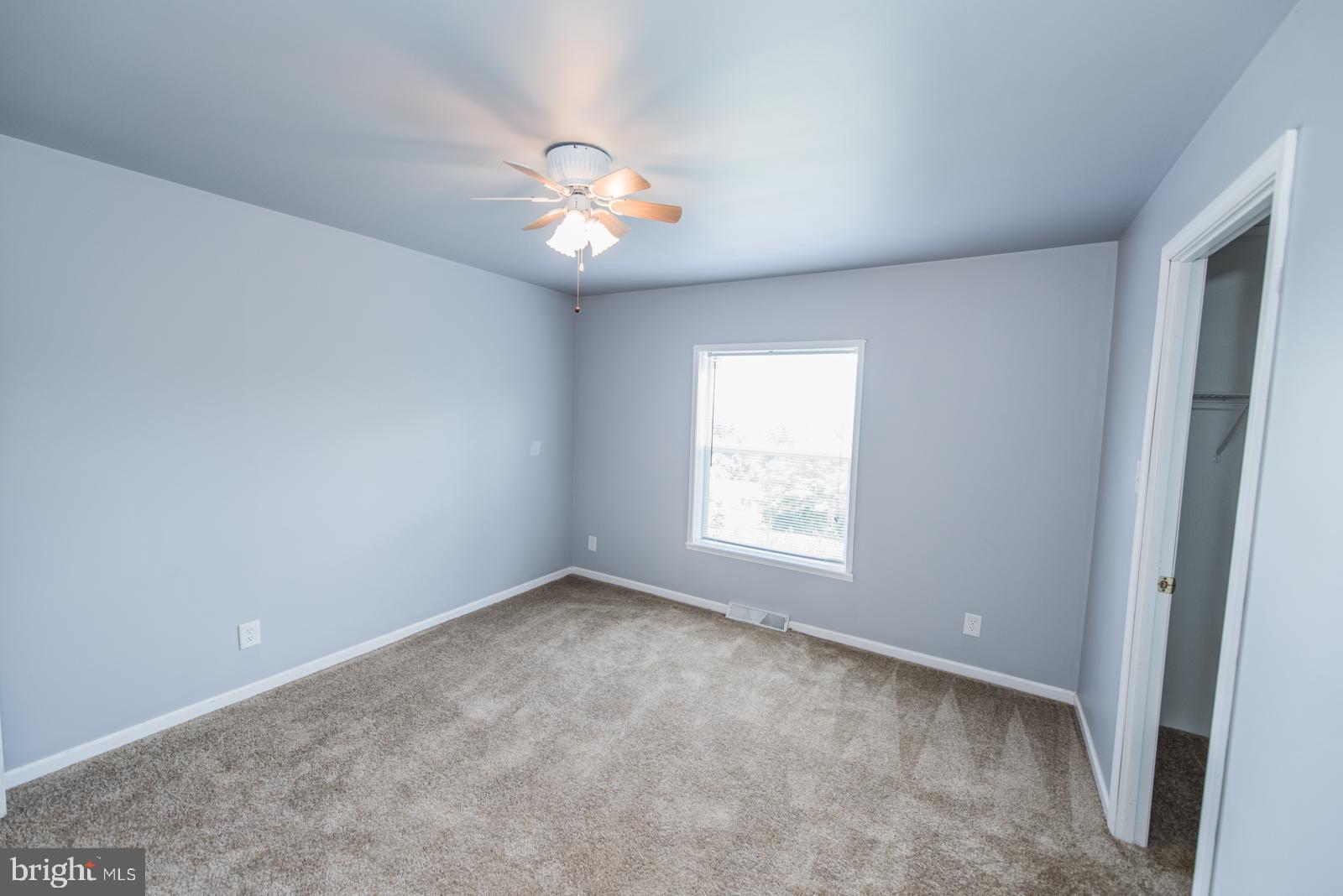 ROLLING HILLS - Residential