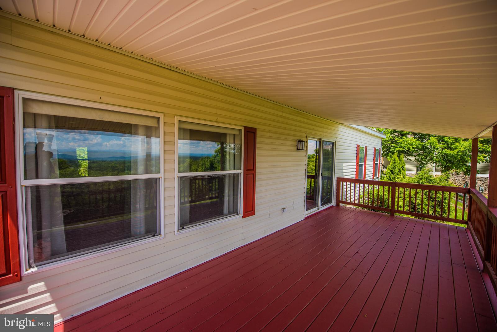 ROLLING HILLS - Residential