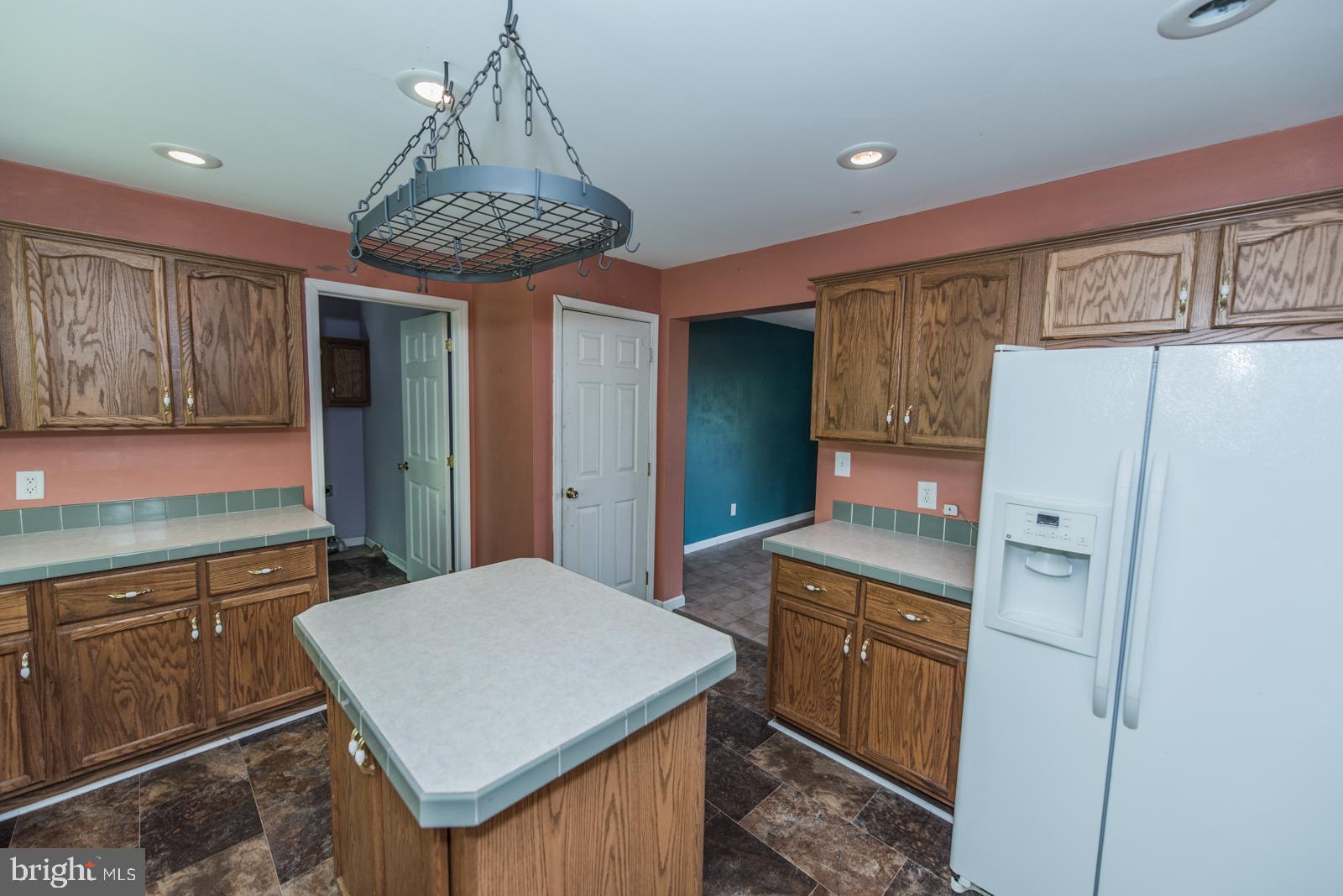 ROLLING HILLS - Residential