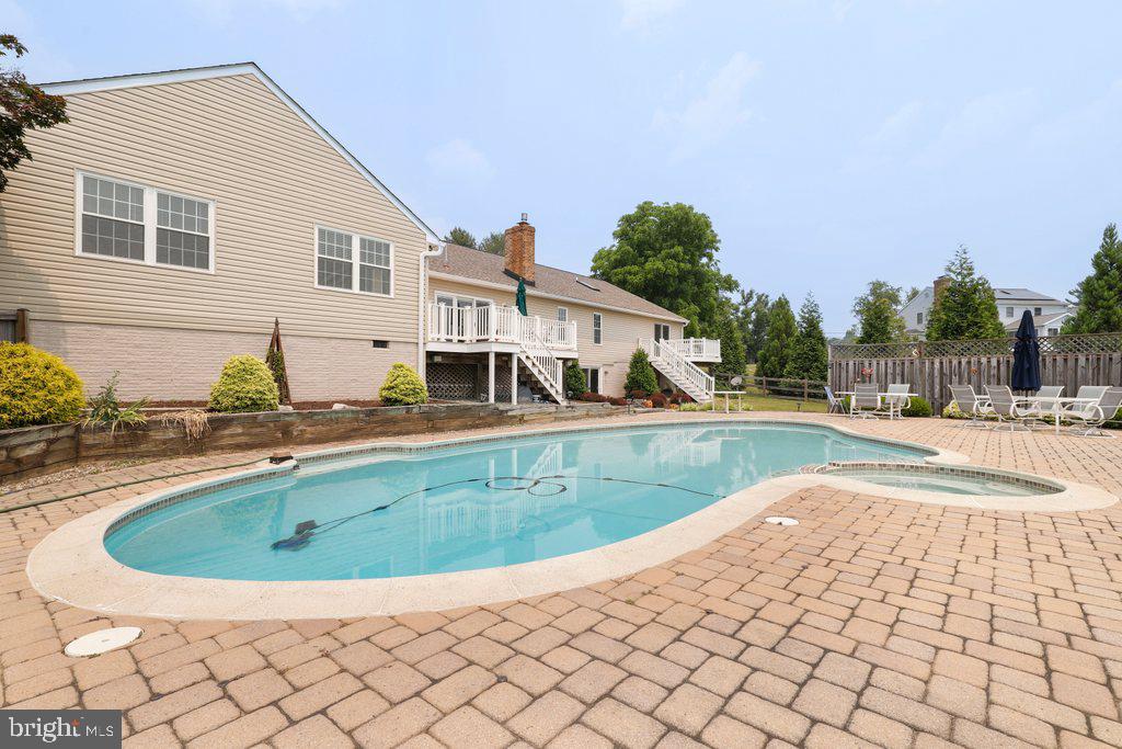 DUNFRETTEN ESTATES - Residential