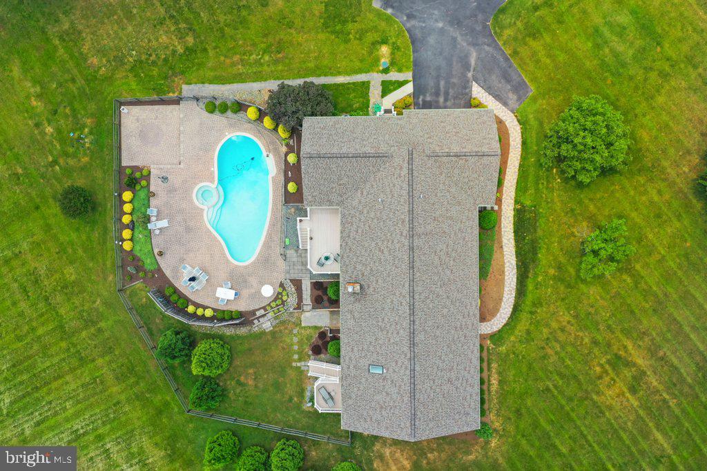 DUNFRETTEN ESTATES - Residential