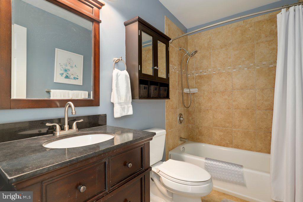 DUNFRETTEN ESTATES - Residential