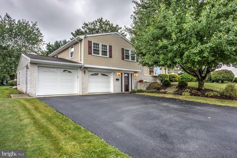 Photo of 328 E Conestoga Street, New Holland, PA 17557 (MLS # PALA2057814)