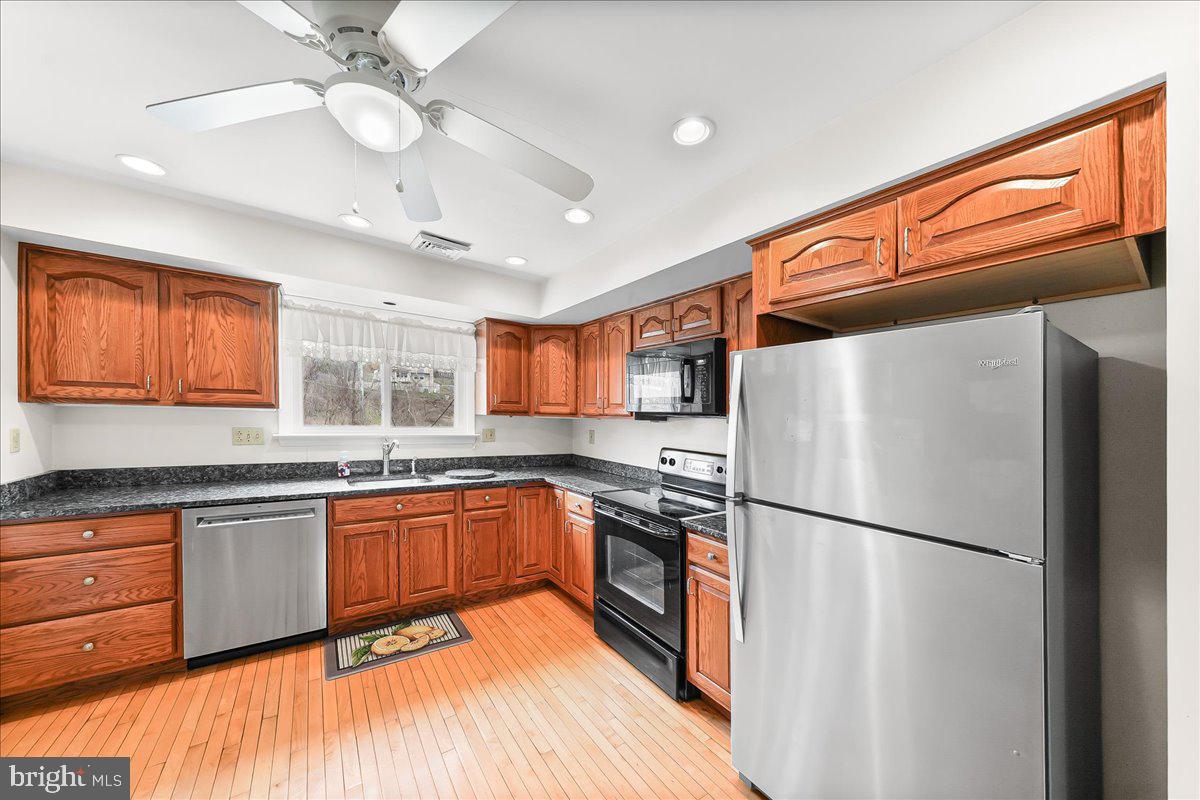 BROOKTHORPE HILLS - Residential