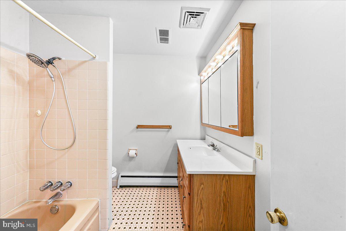 BROOKTHORPE HILLS - Residential