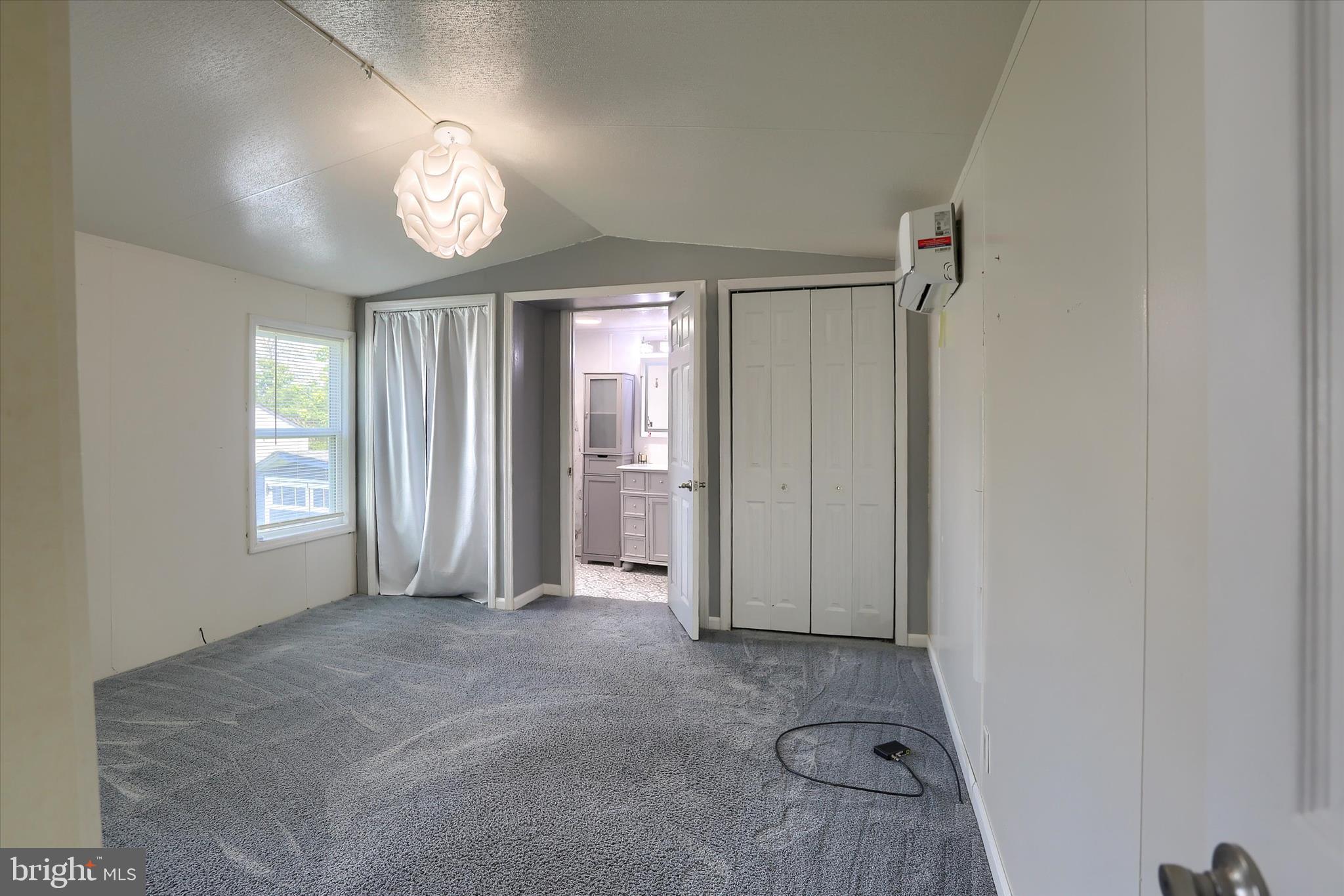 OAK KNOLL ESTATES - Residential