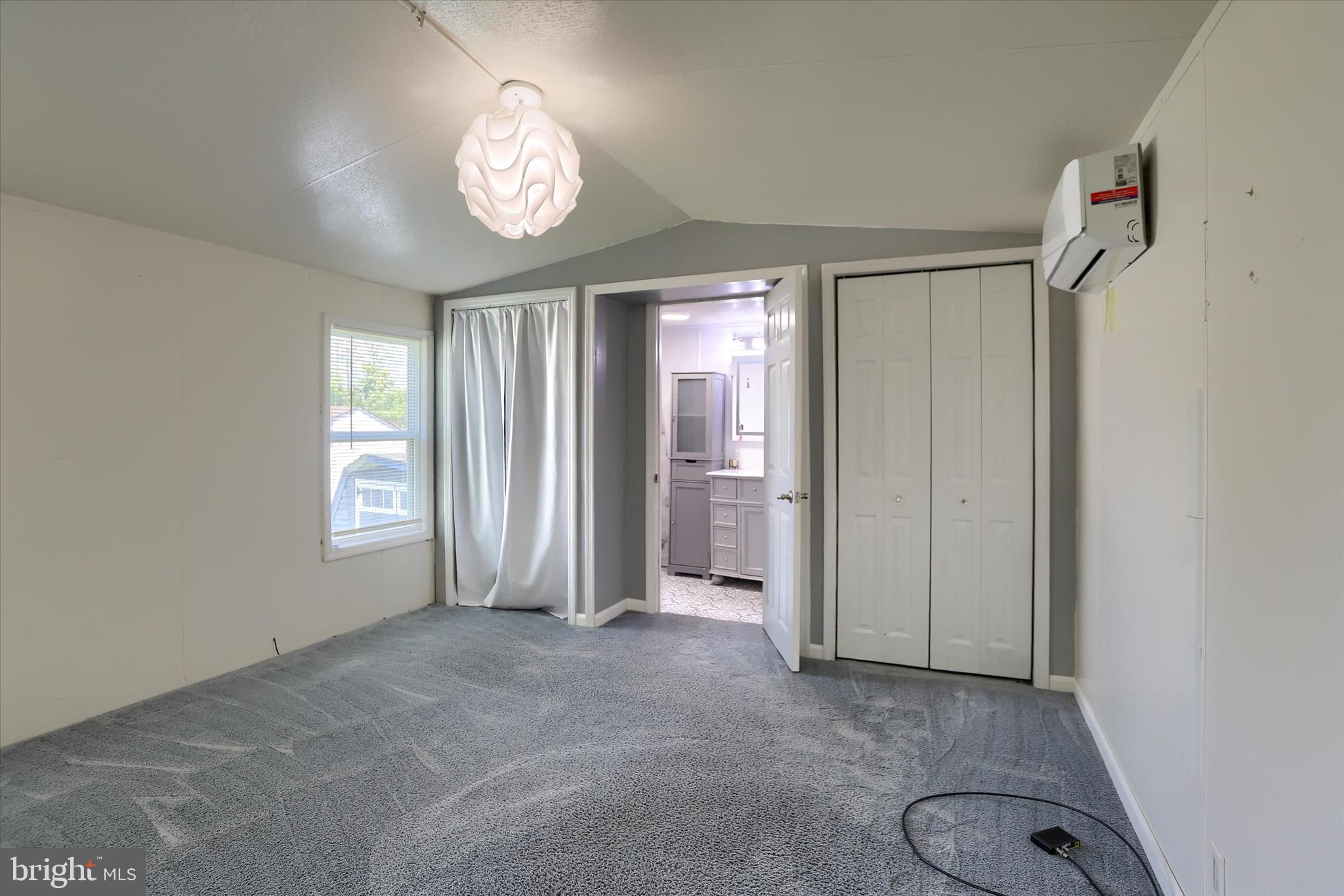 OAK KNOLL ESTATES - Residential