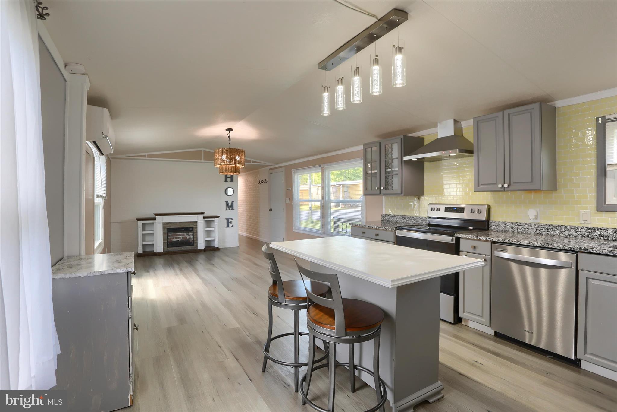 OAK KNOLL ESTATES - Residential