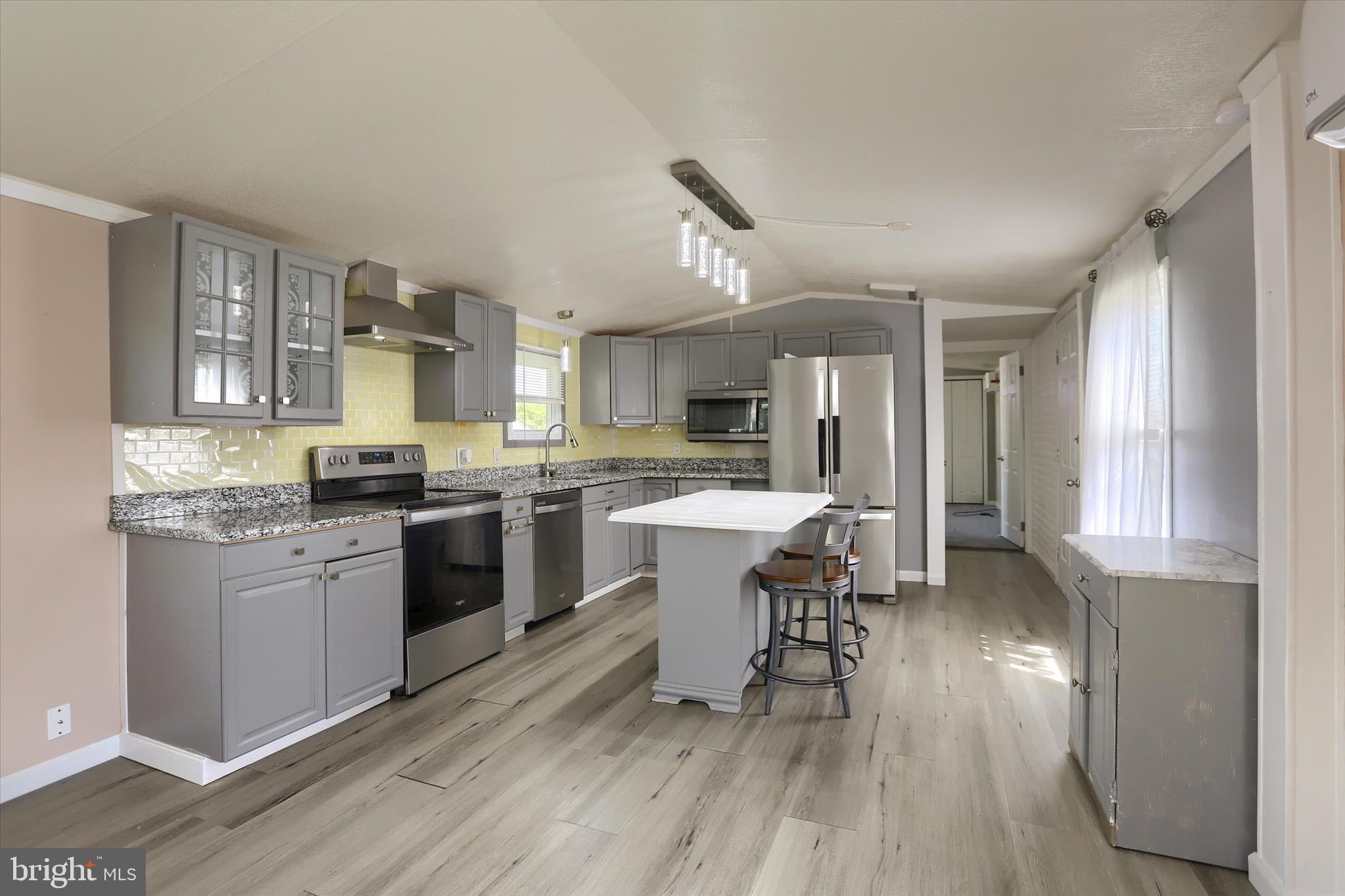 OAK KNOLL ESTATES - Residential