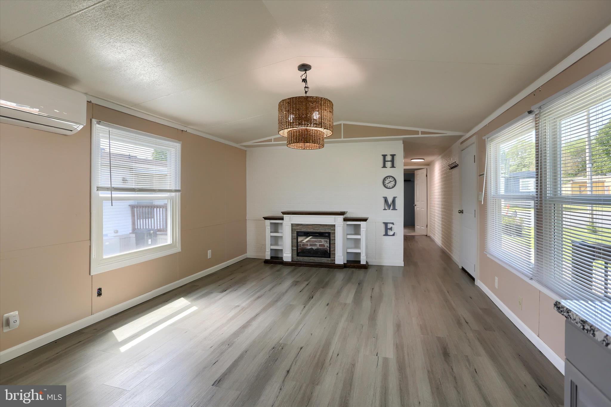 OAK KNOLL ESTATES - Residential