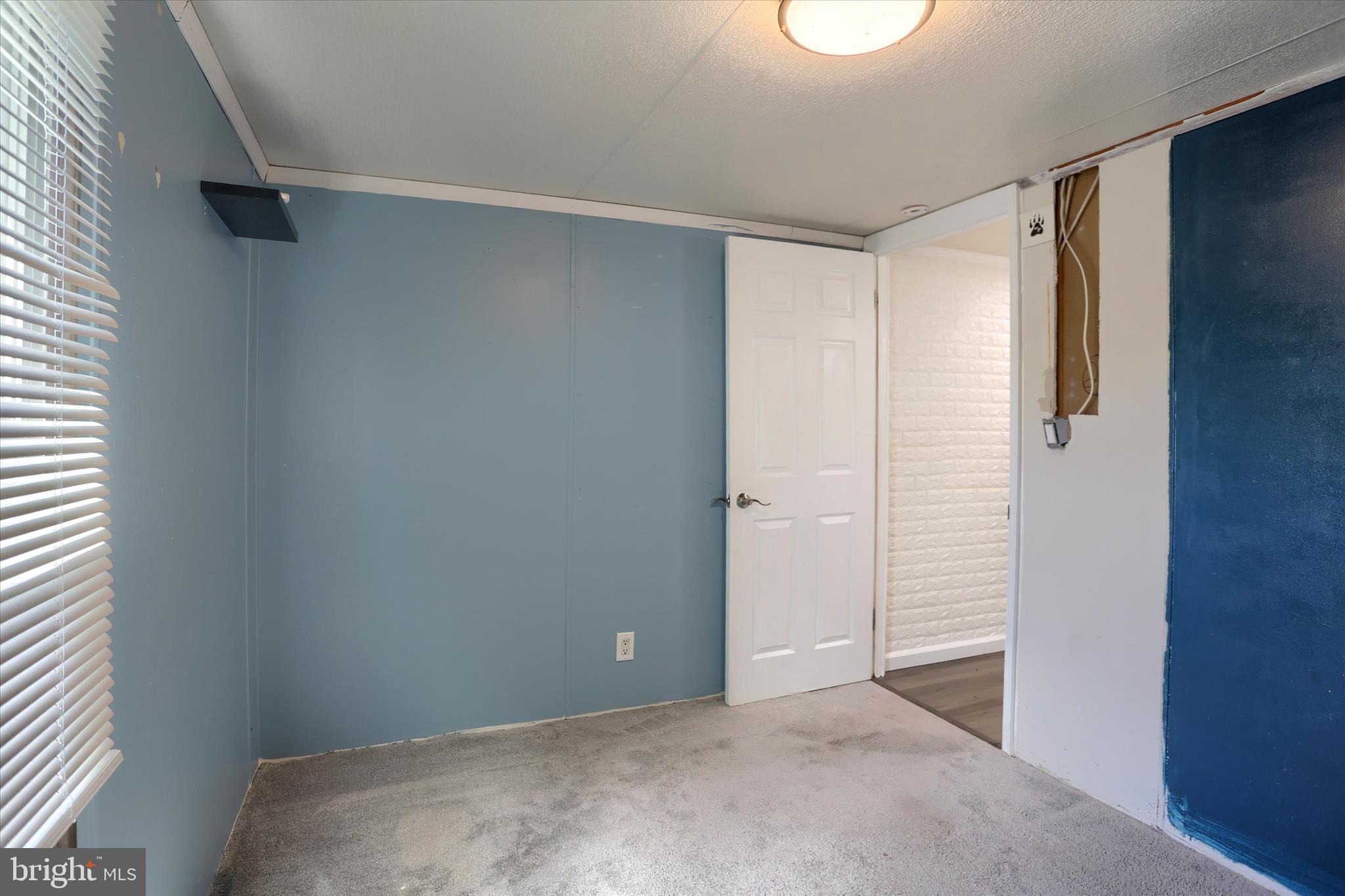 OAK KNOLL ESTATES - Residential