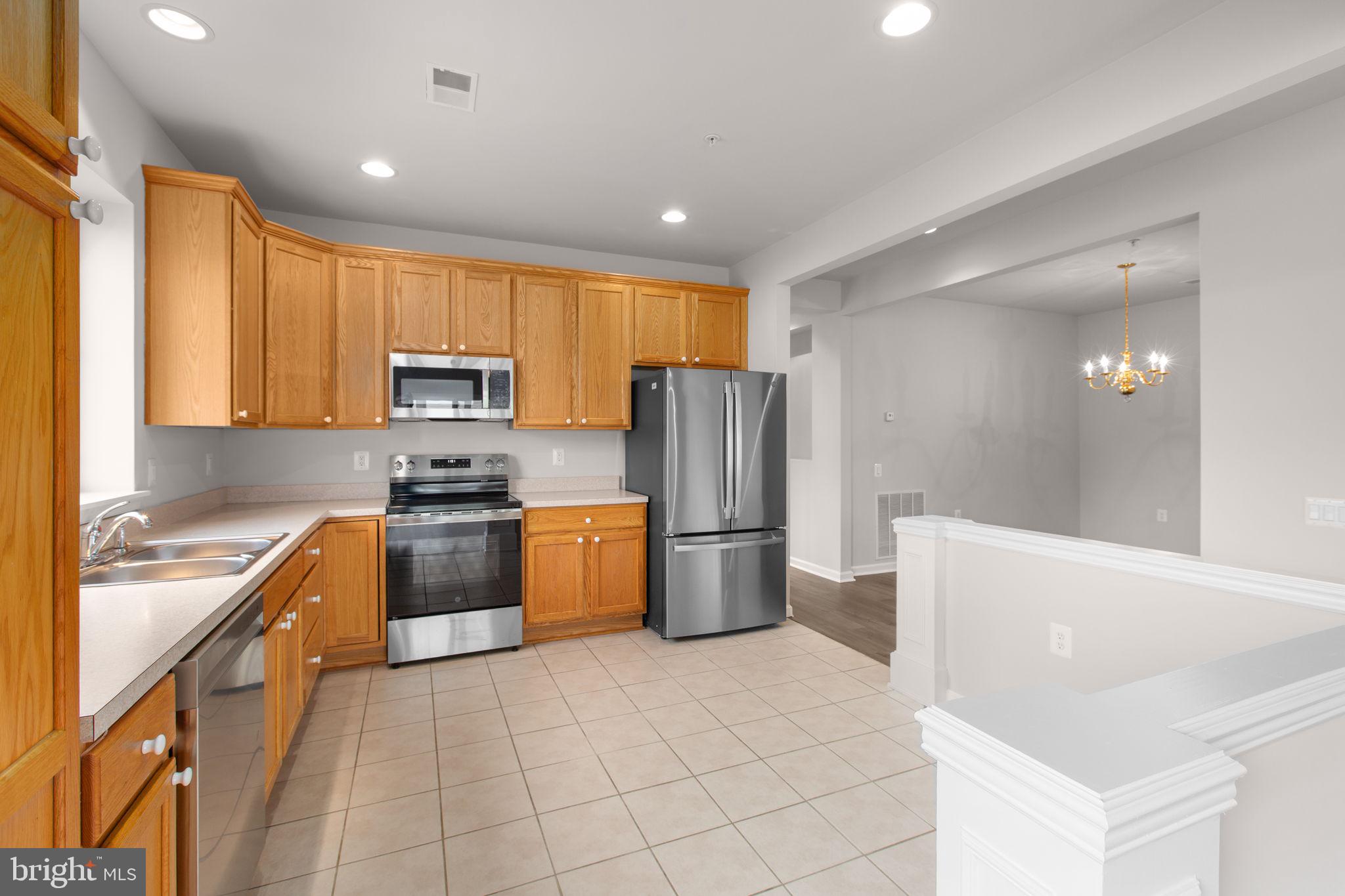 THE VILLAS AT FALLS RUN - Residential