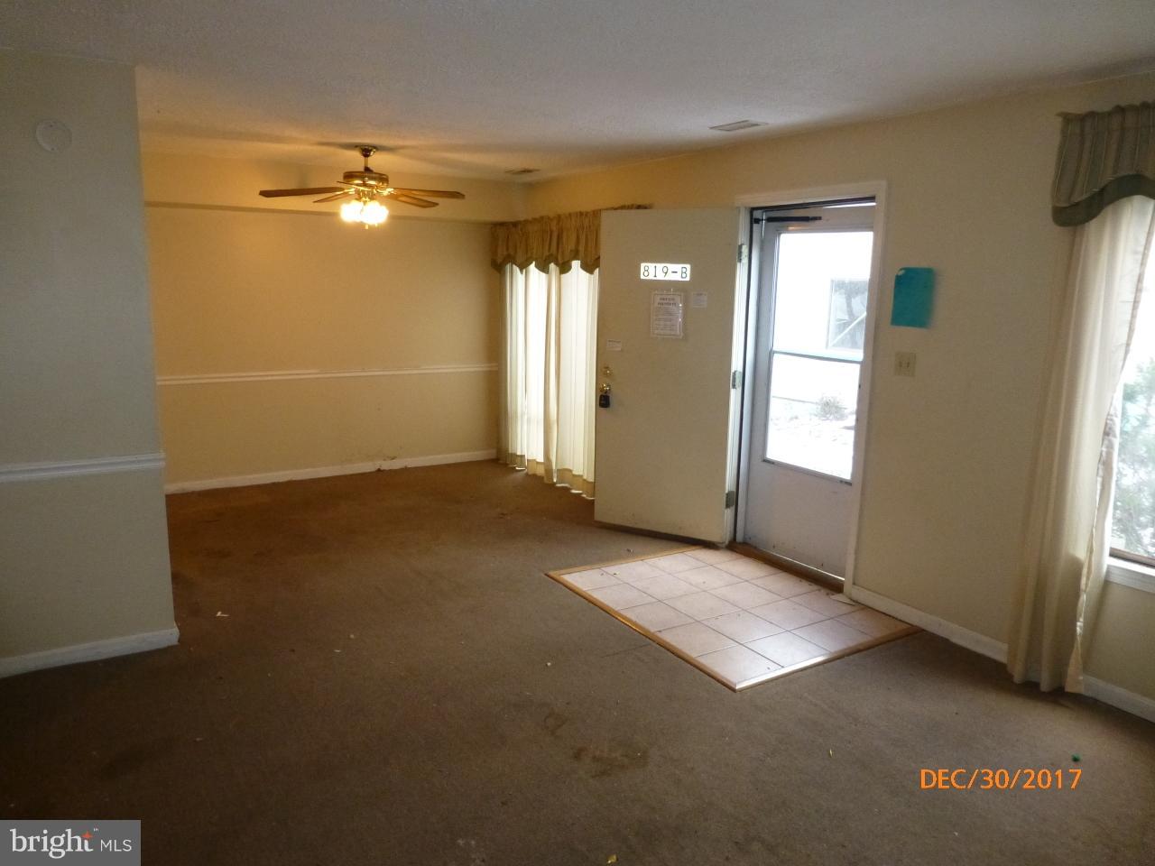 EDGEWATER VILLAGE - Residential