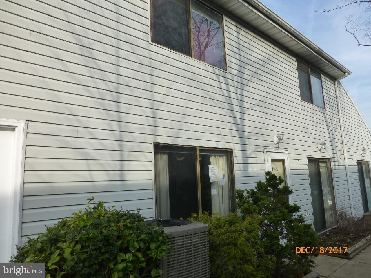 EDGEWATER VILLAGE - Residential