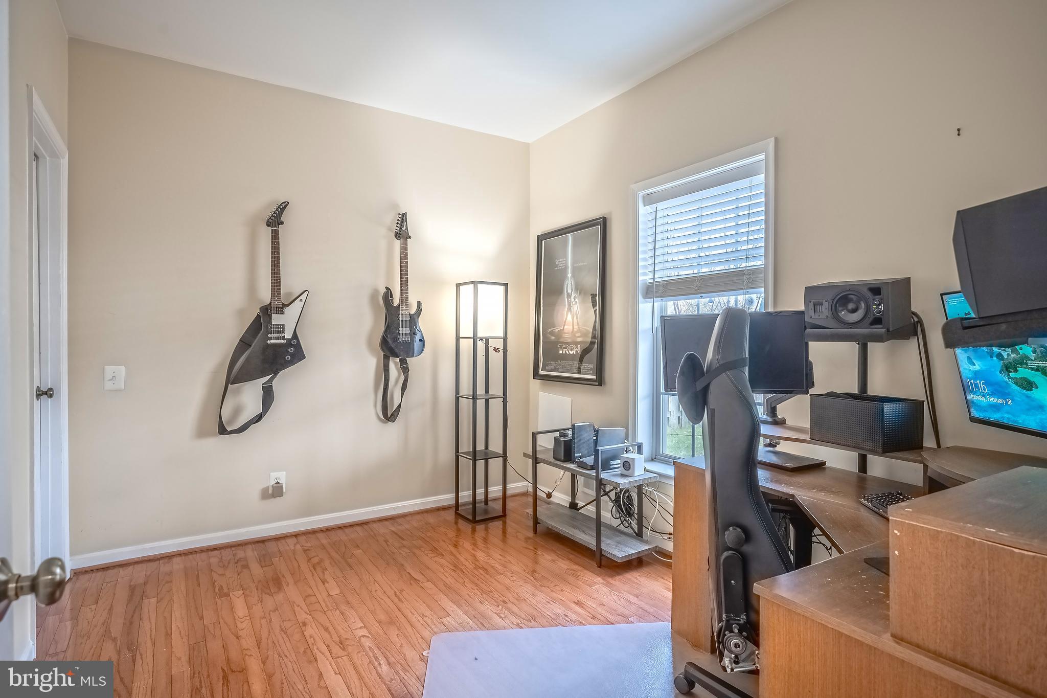 TALL OAKS - Residential