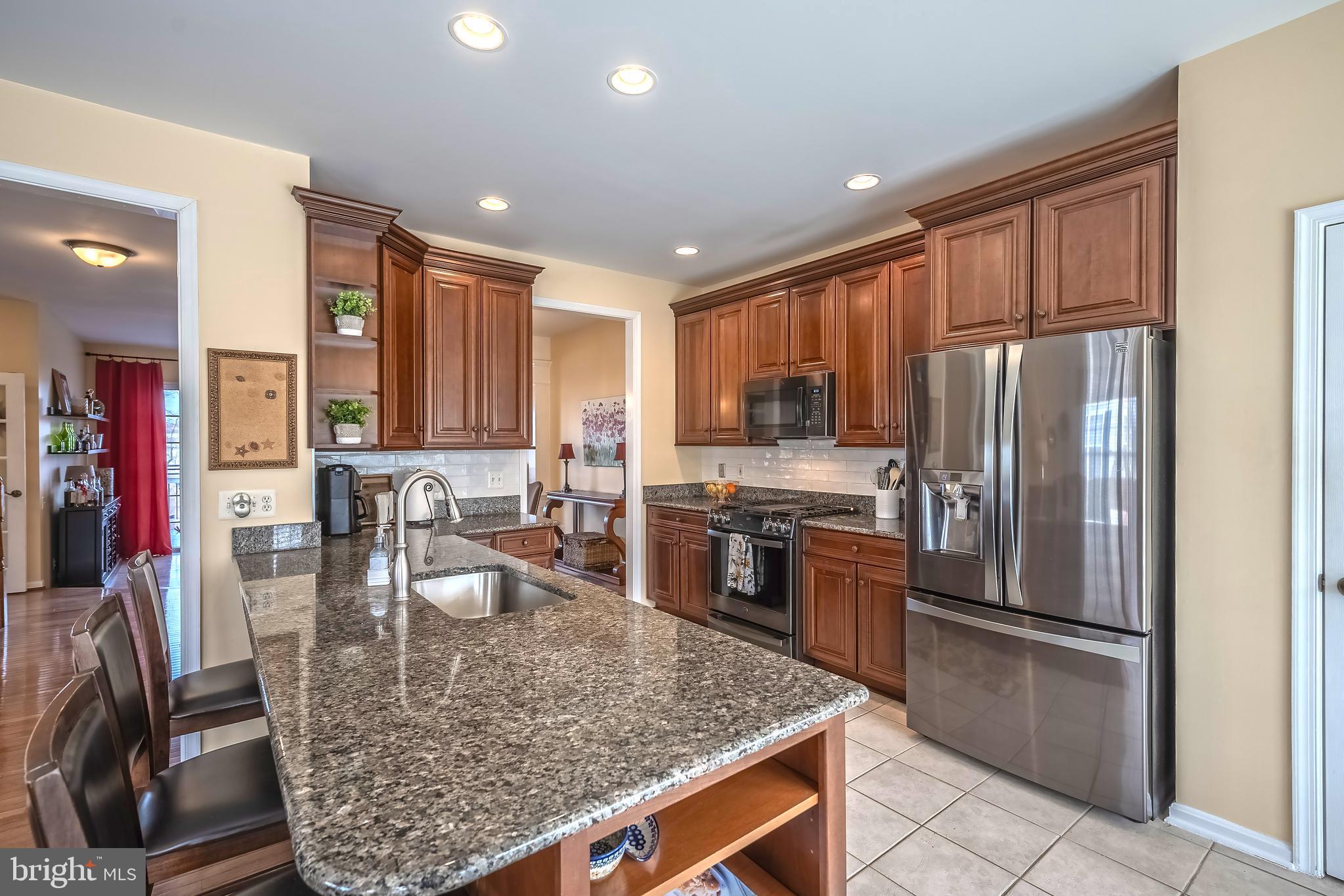 TALL OAKS - Residential