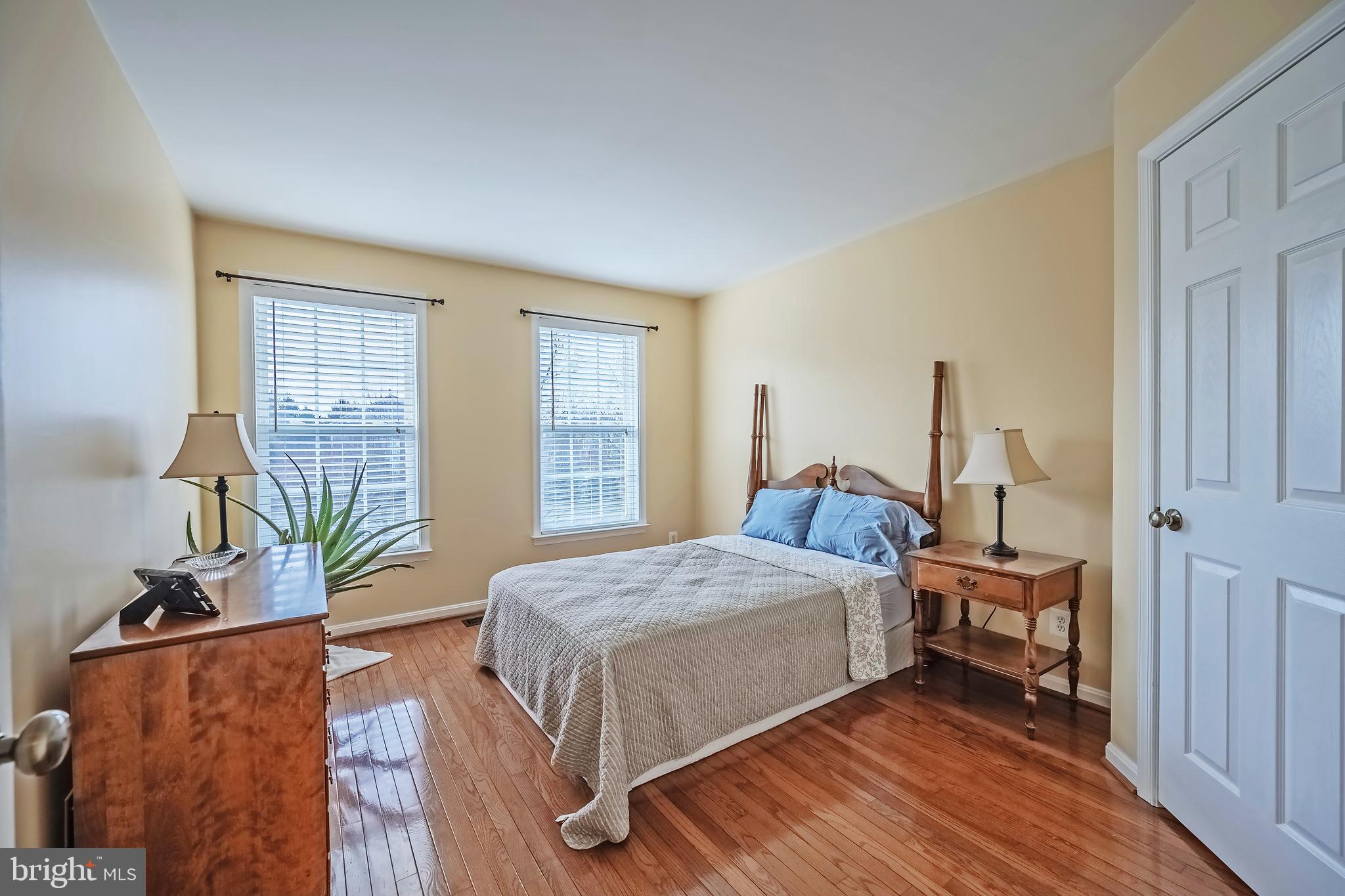 TALL OAKS - Residential