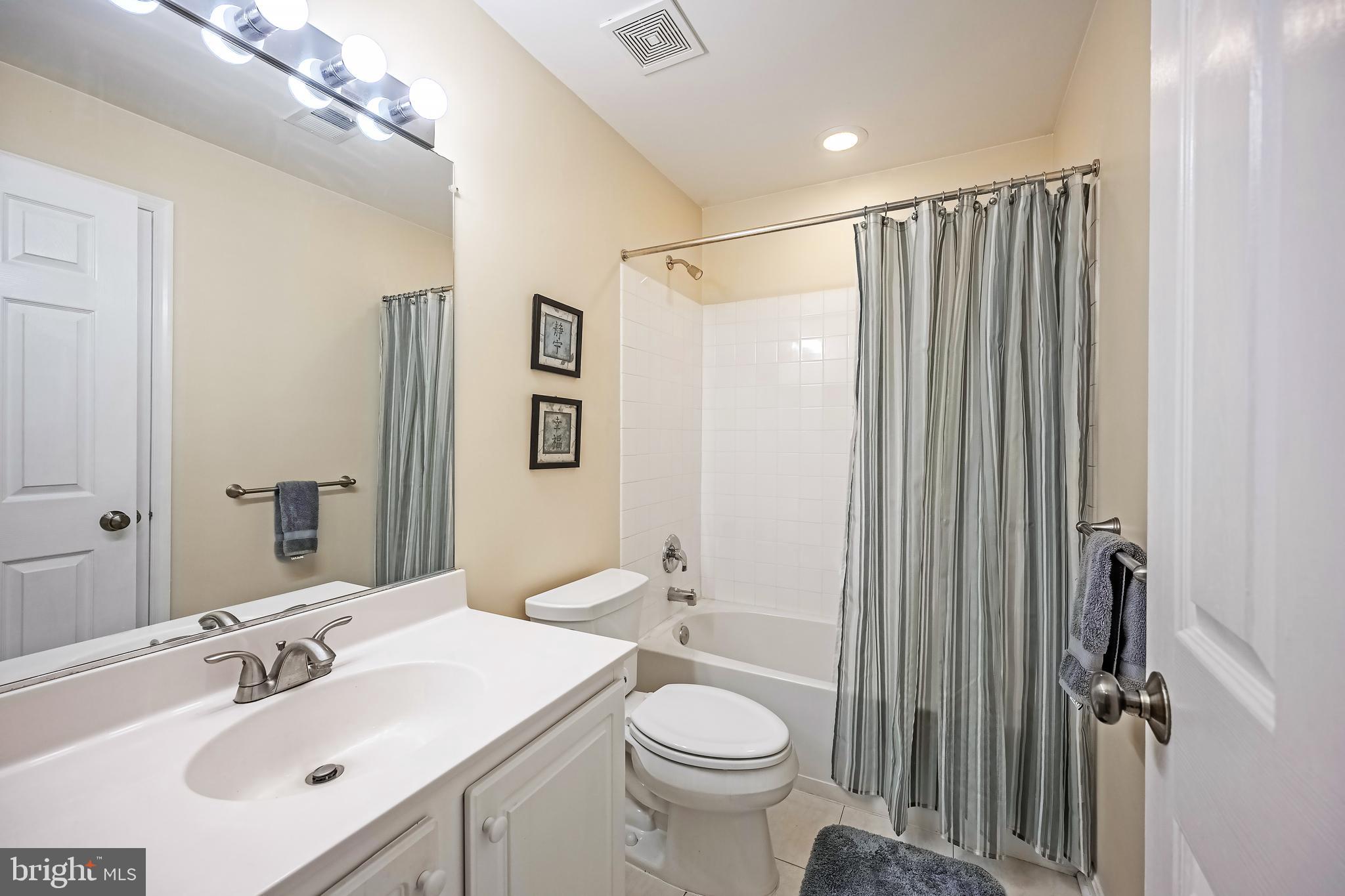 TALL OAKS - Residential