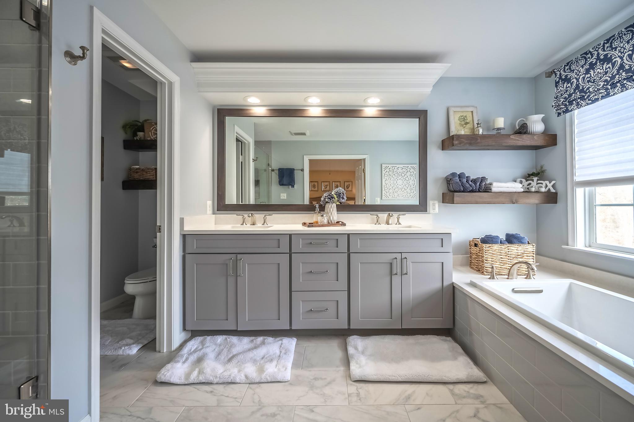 TALL OAKS - Residential