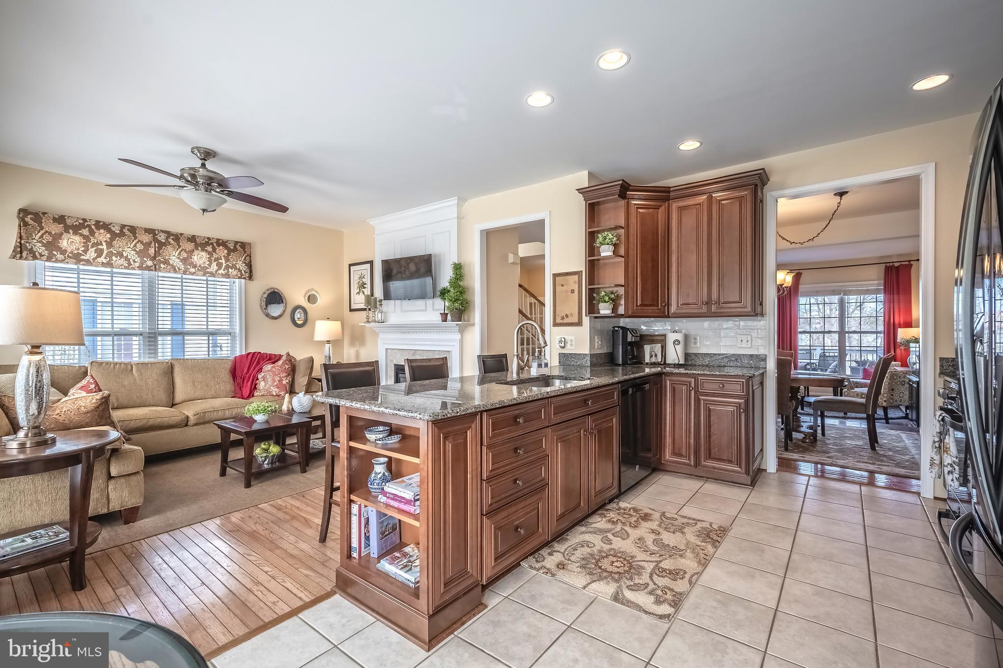 TALL OAKS - Residential