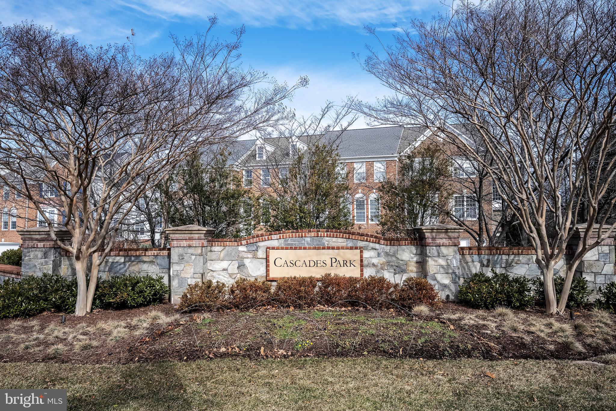 TALL OAKS - Residential