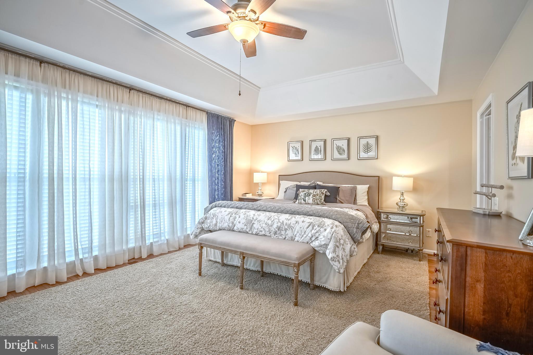 TALL OAKS - Residential