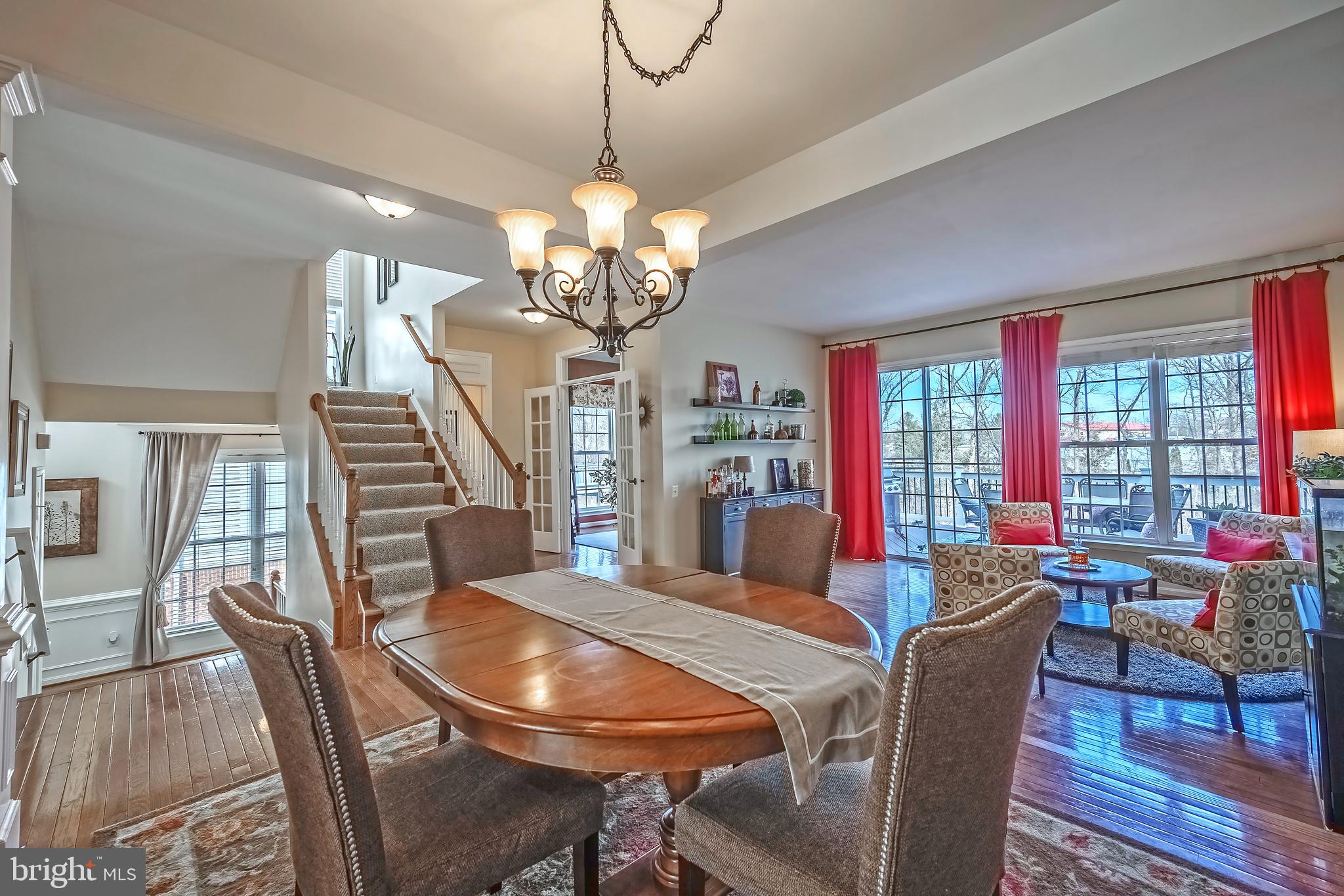 TALL OAKS - Residential