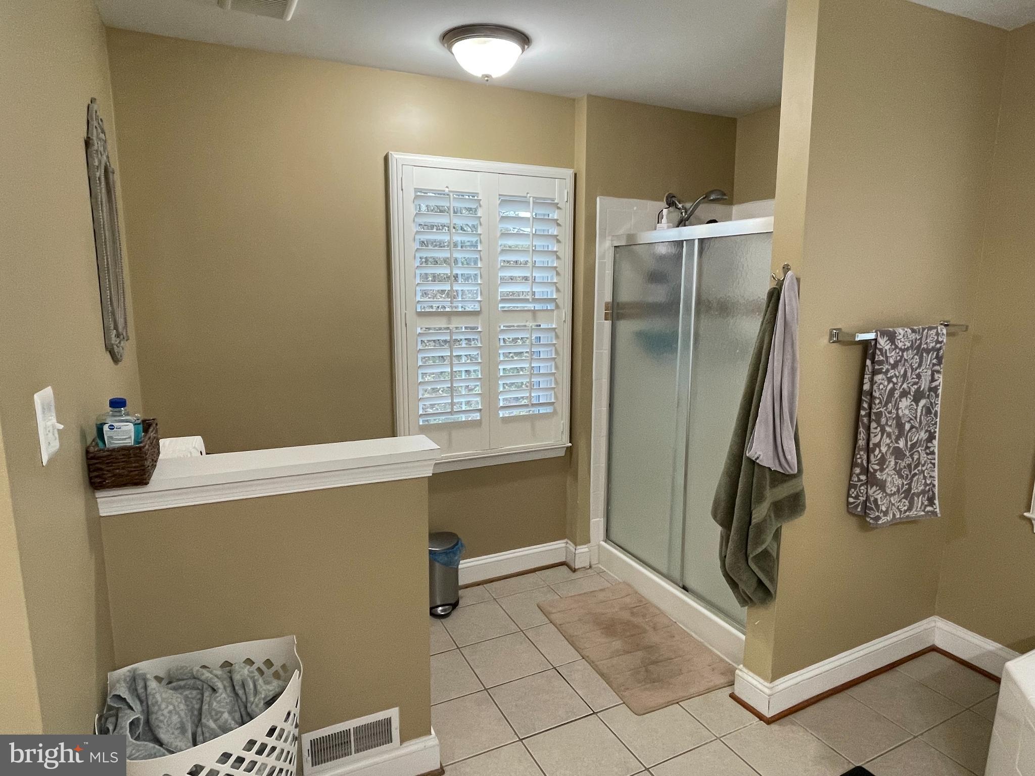 ASHBURN VILLAGE - Residential Lease