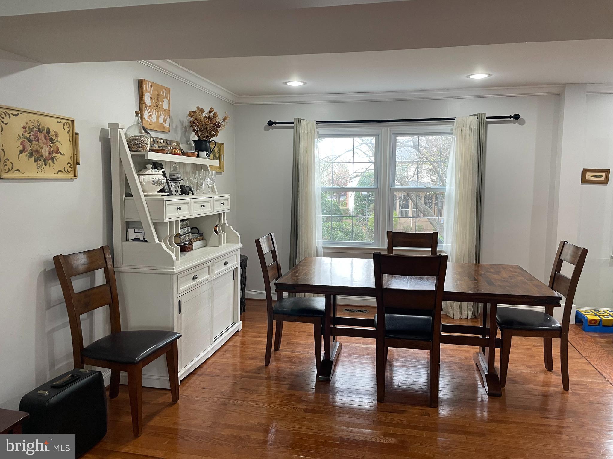 ASHBURN VILLAGE - Residential Lease