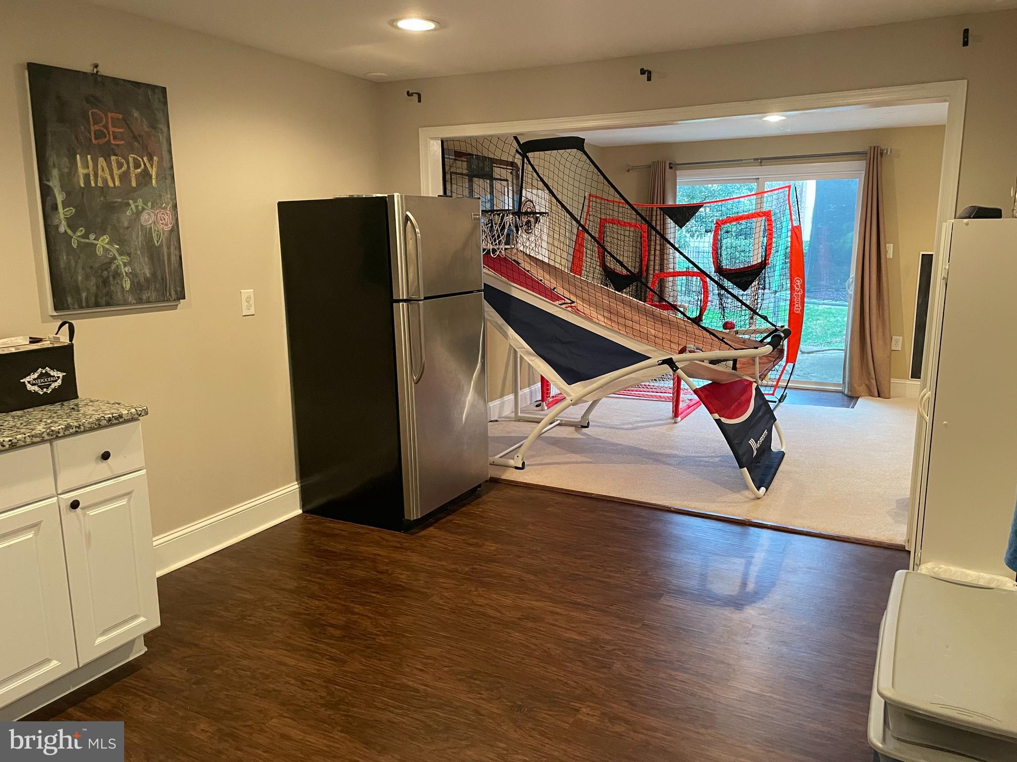 ASHBURN VILLAGE - Residential Lease