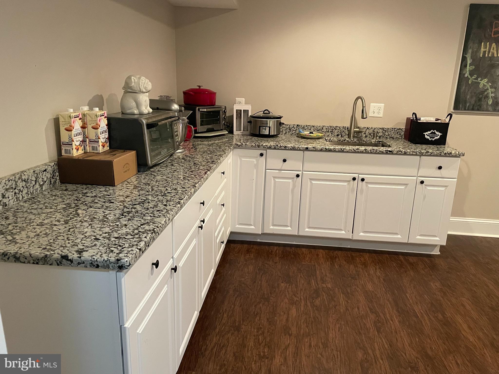 ASHBURN VILLAGE - Residential Lease