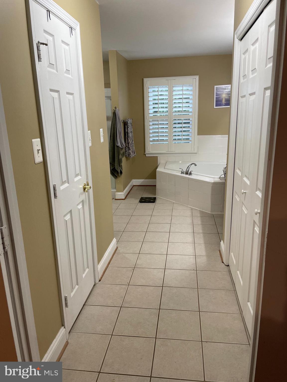 ASHBURN VILLAGE - Residential Lease