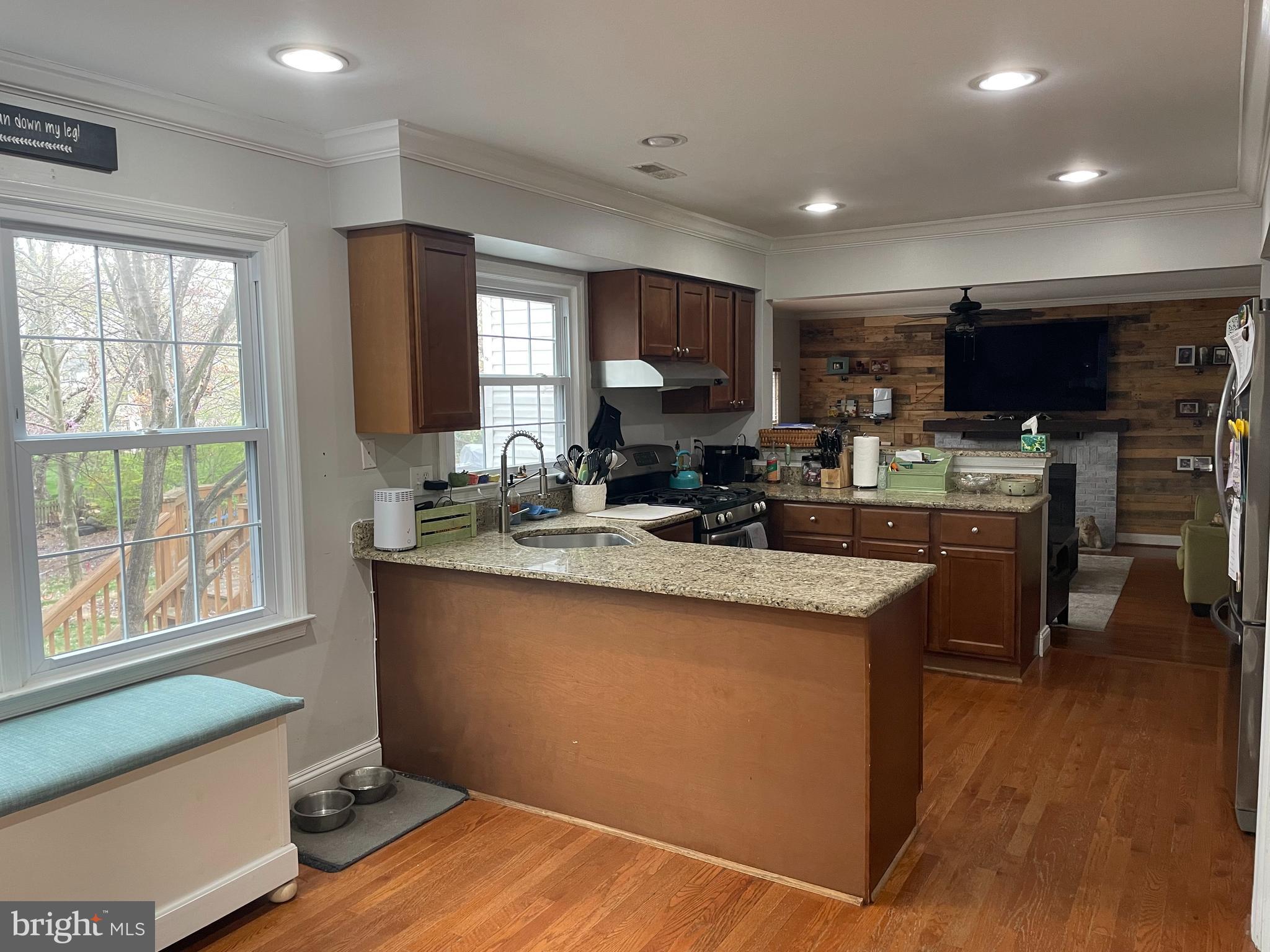 ASHBURN VILLAGE - Residential Lease