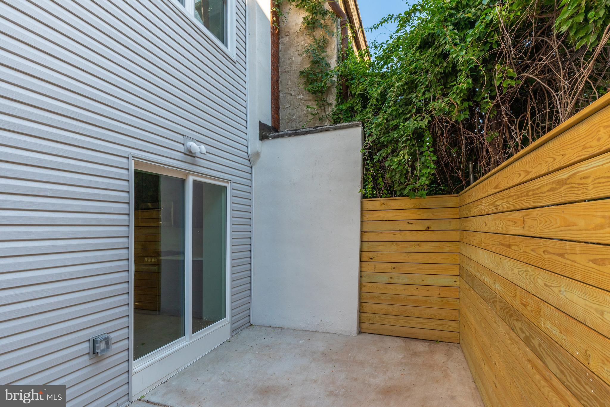 OLDE KENSINGTON - Residential Lease