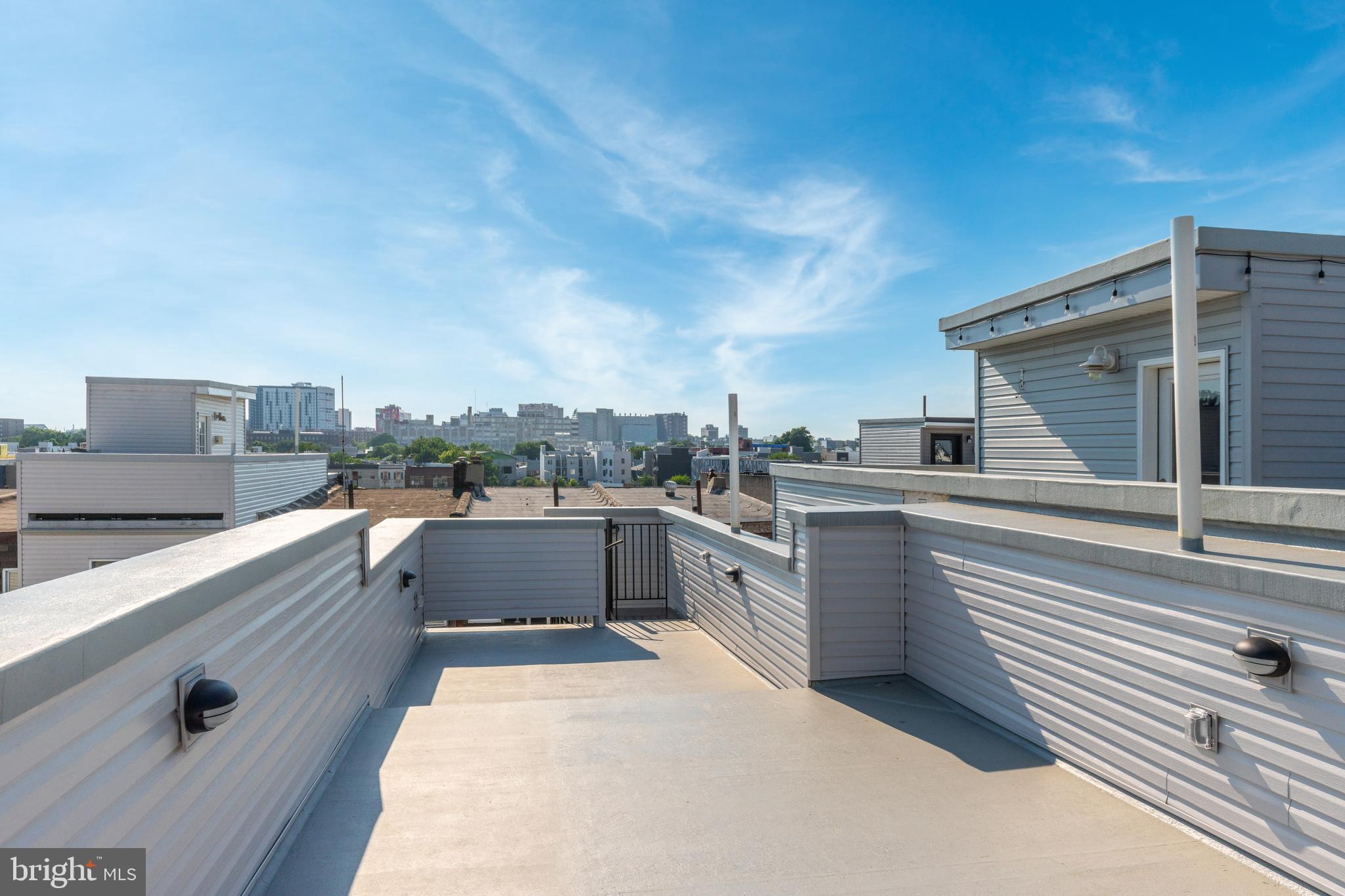 OLDE KENSINGTON - Residential Lease