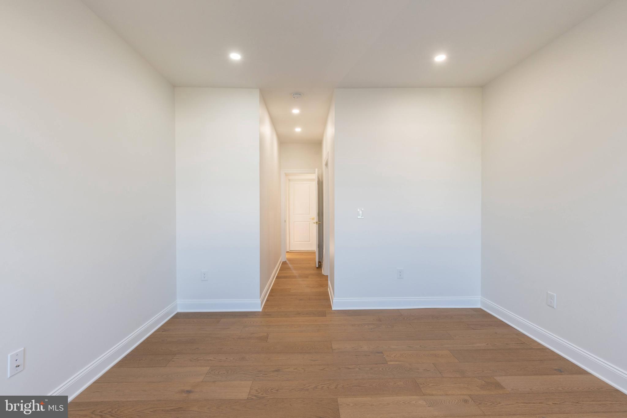 OLDE KENSINGTON - Residential Lease