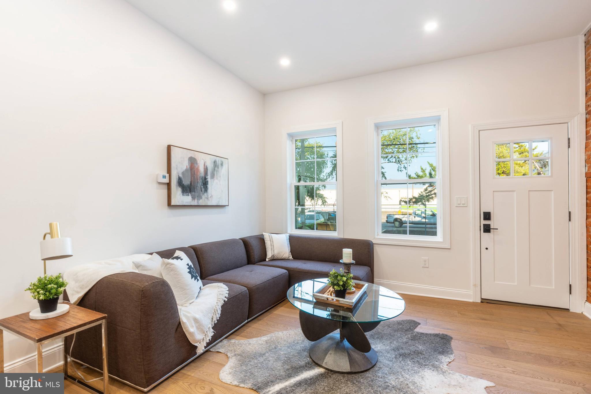 OLDE KENSINGTON - Residential Lease