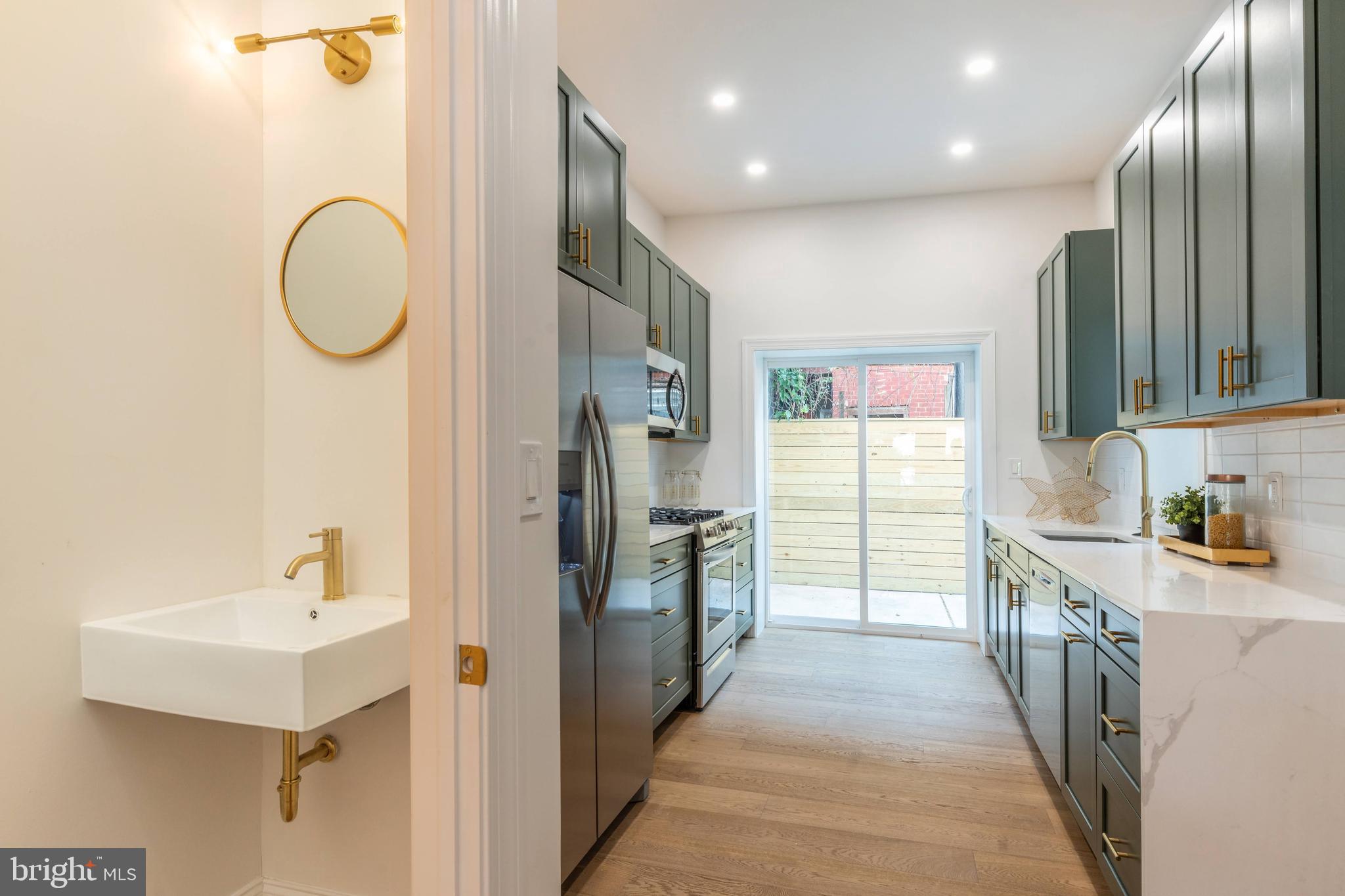 OLDE KENSINGTON - Residential Lease