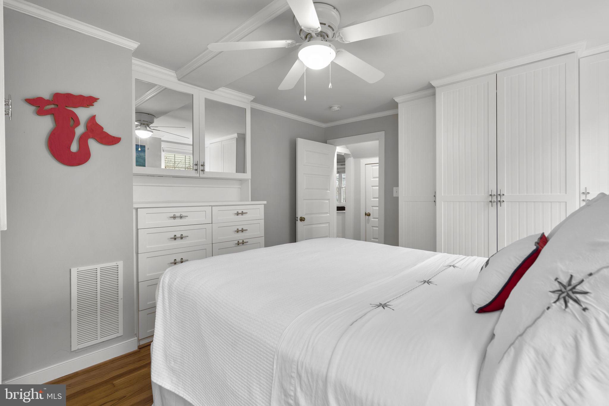 MANHATTAN BEACH - Residential