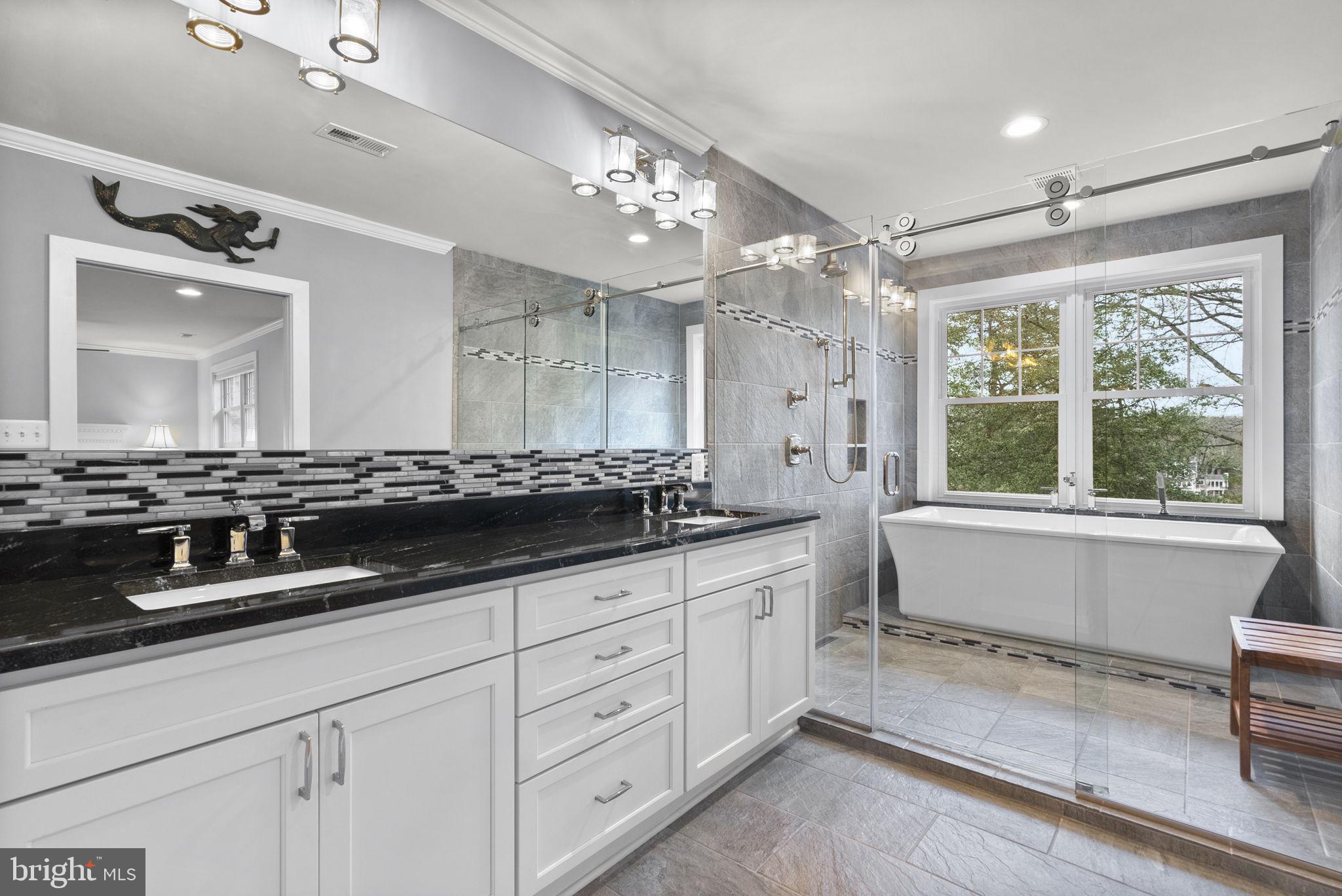 MANHATTAN BEACH - Residential