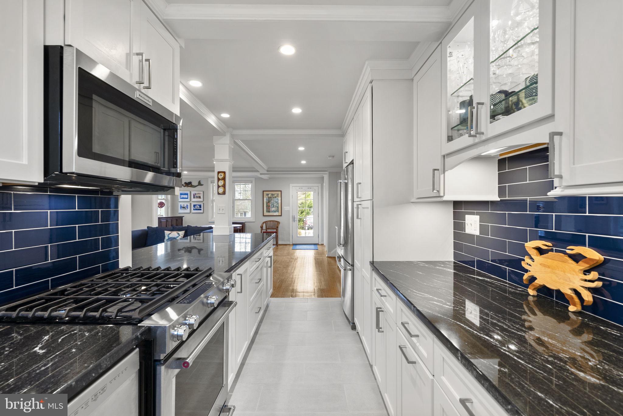 MANHATTAN BEACH - Residential