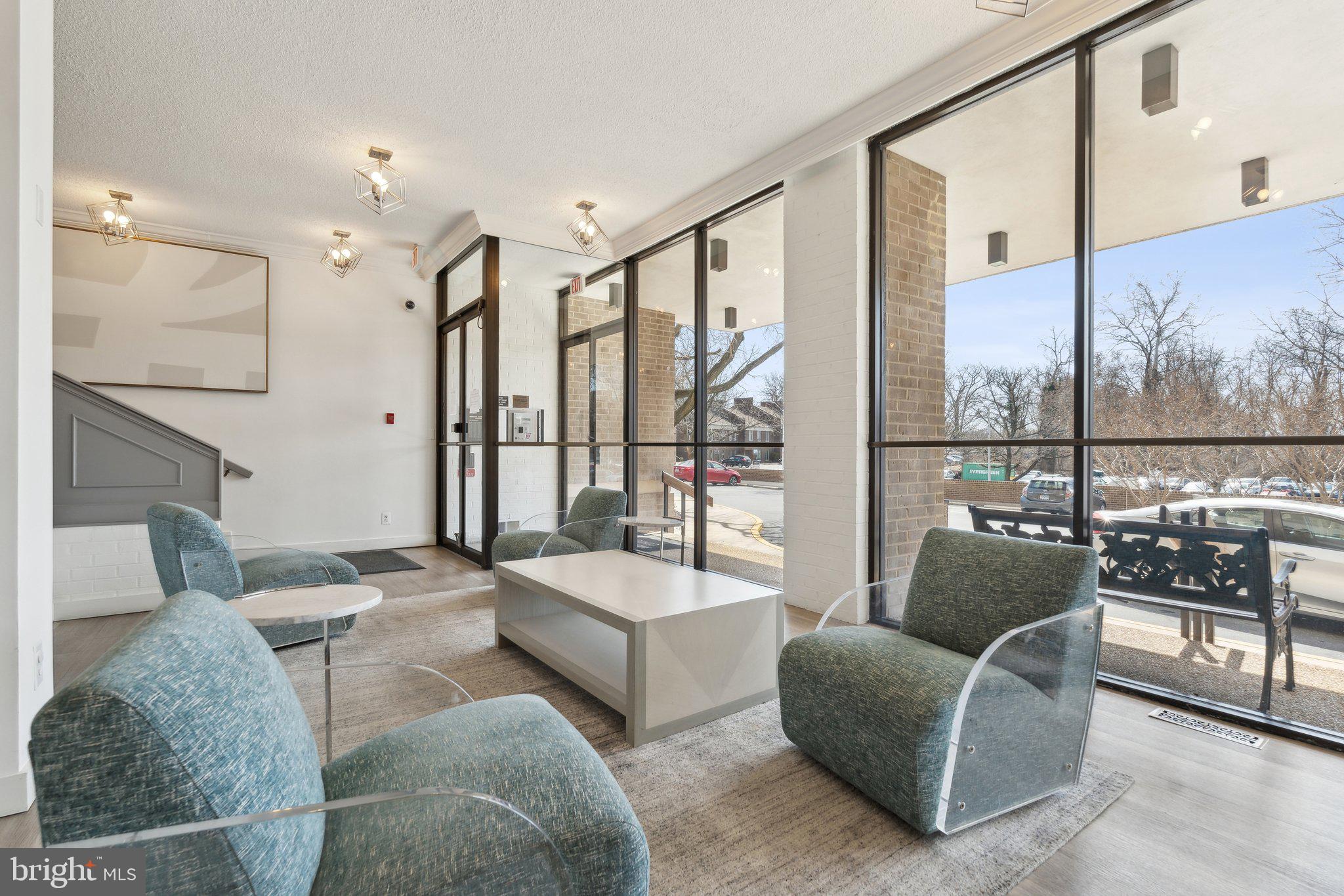 118 MONROE STREET 118-702